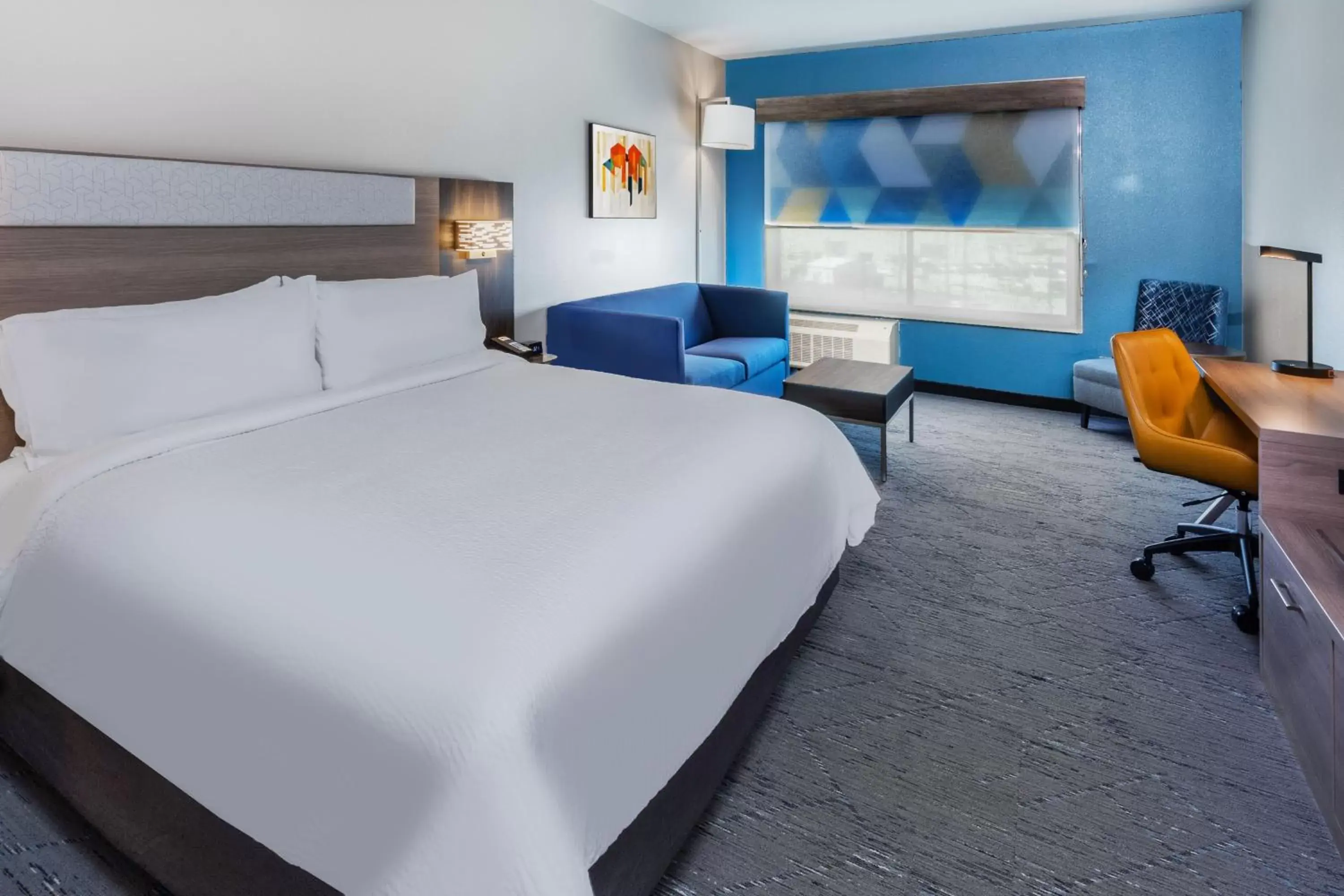 Bed in Holiday Inn Express & Suites - Houston SW - Rosenberg, an IHG Hotel