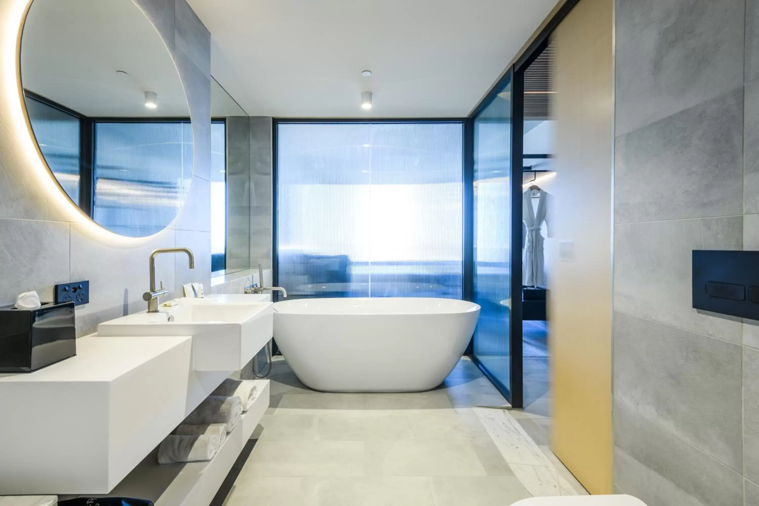 Shower, Bathroom in Quay Perth