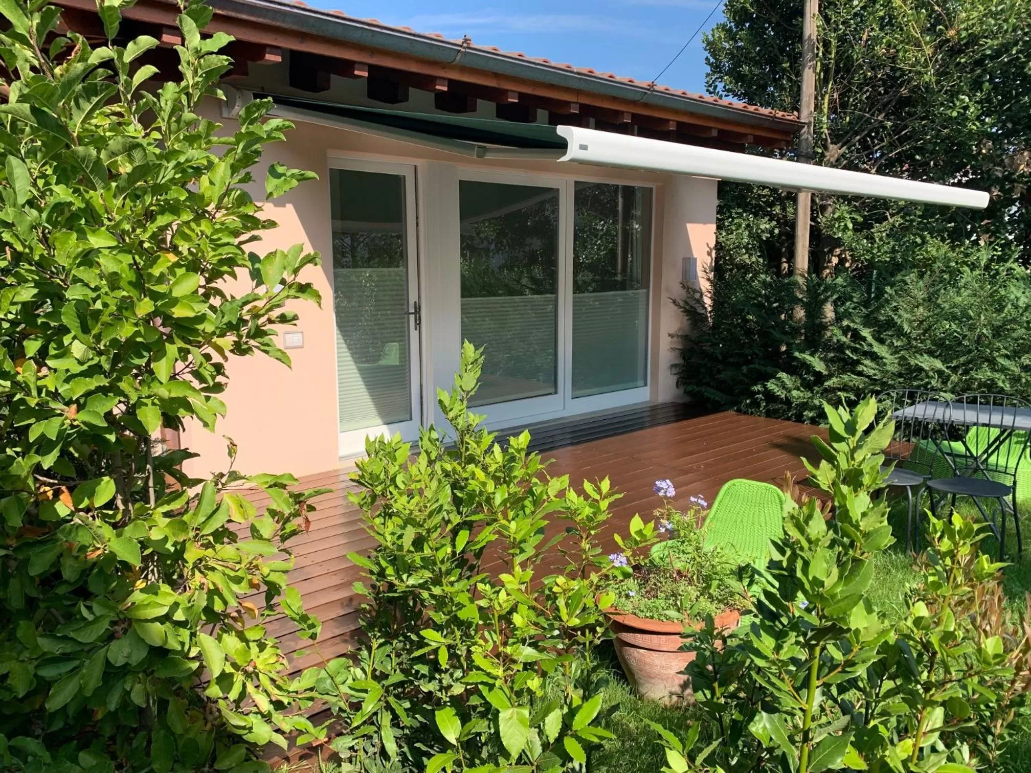 Facade/entrance in CASABELLA-LAGO MAGGIORE