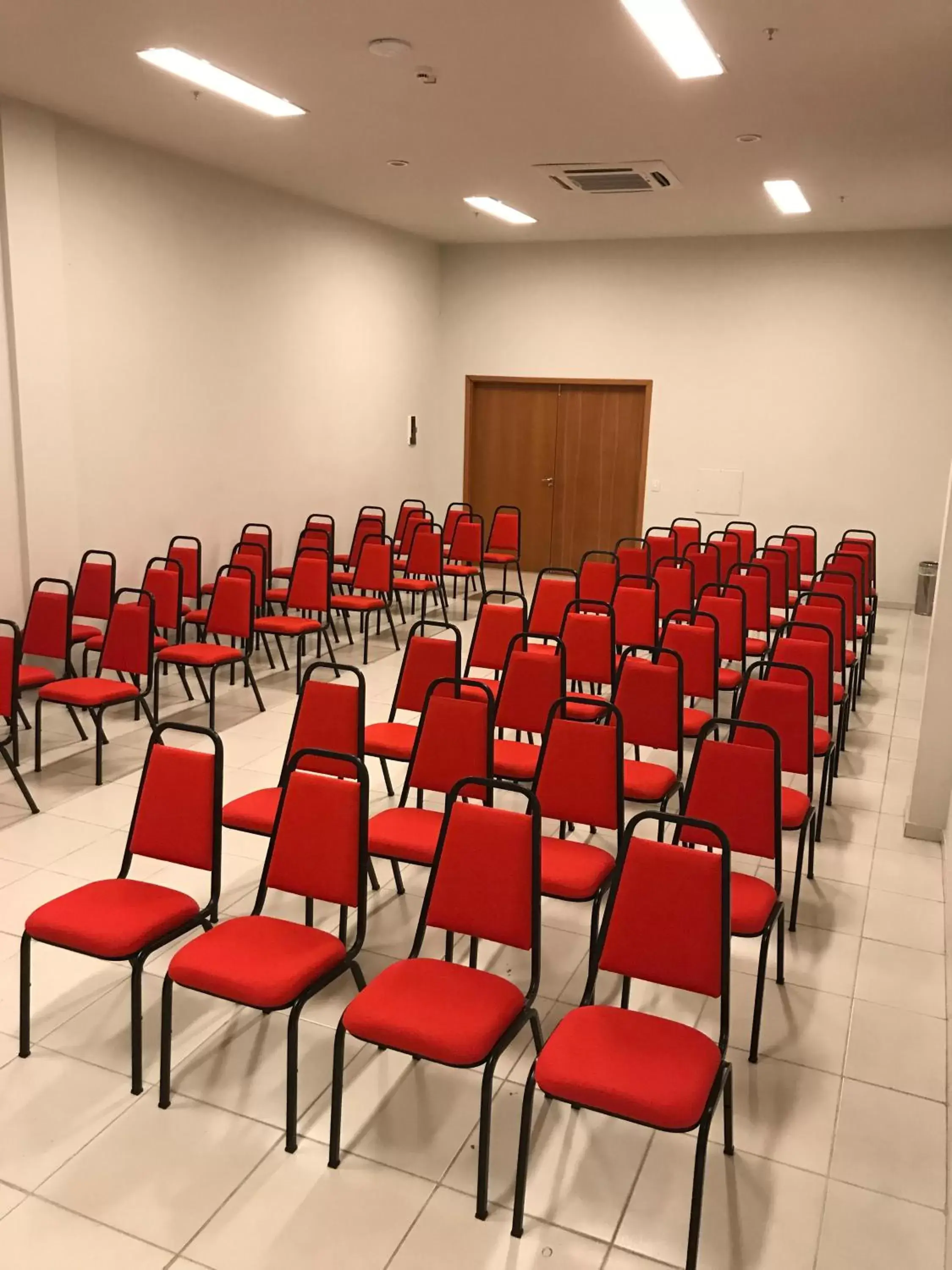 Meeting/conference room in Nobile Inn Dutra Rio De Janeiro