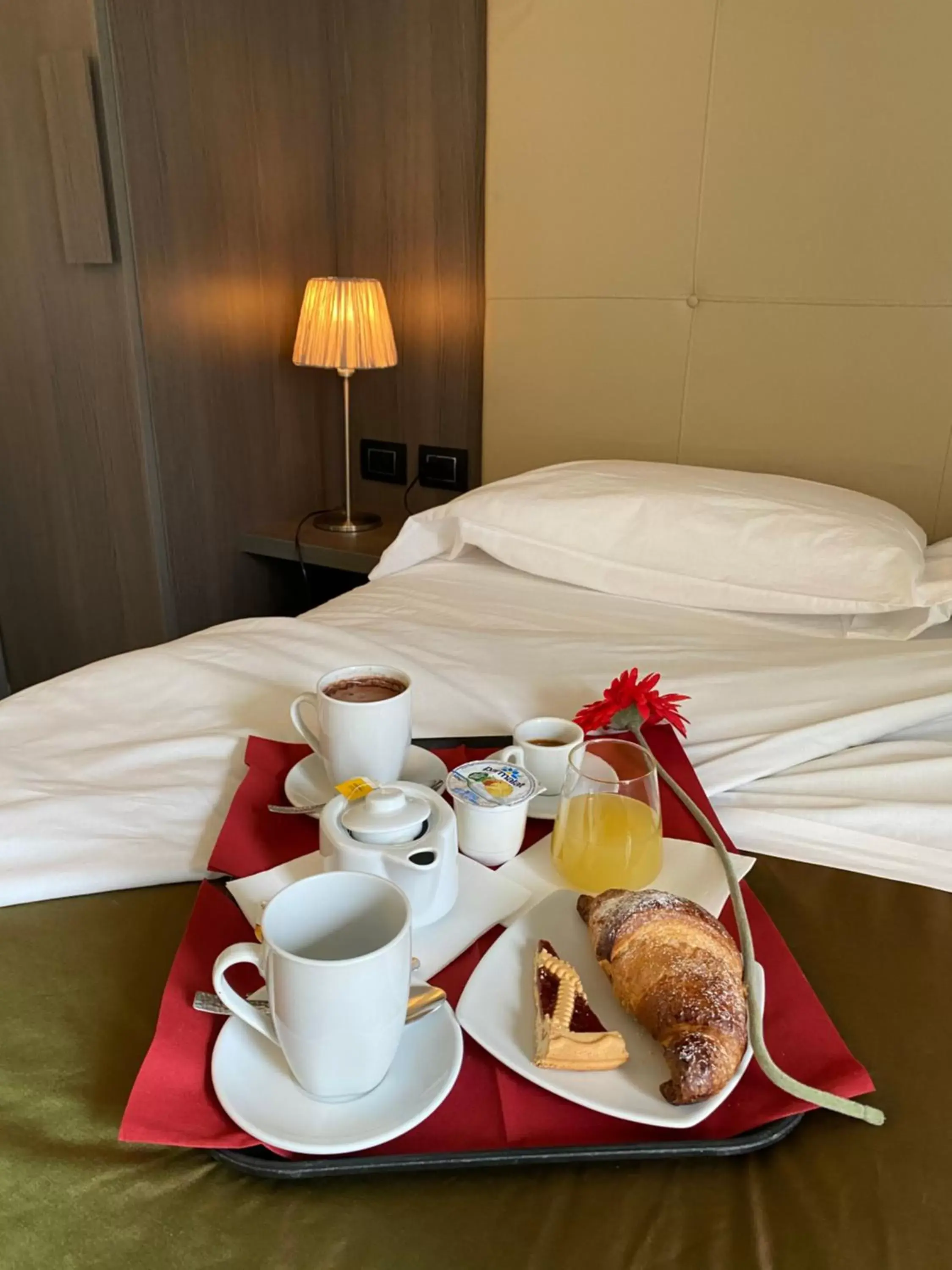 Breakfast in Victoria Hotel