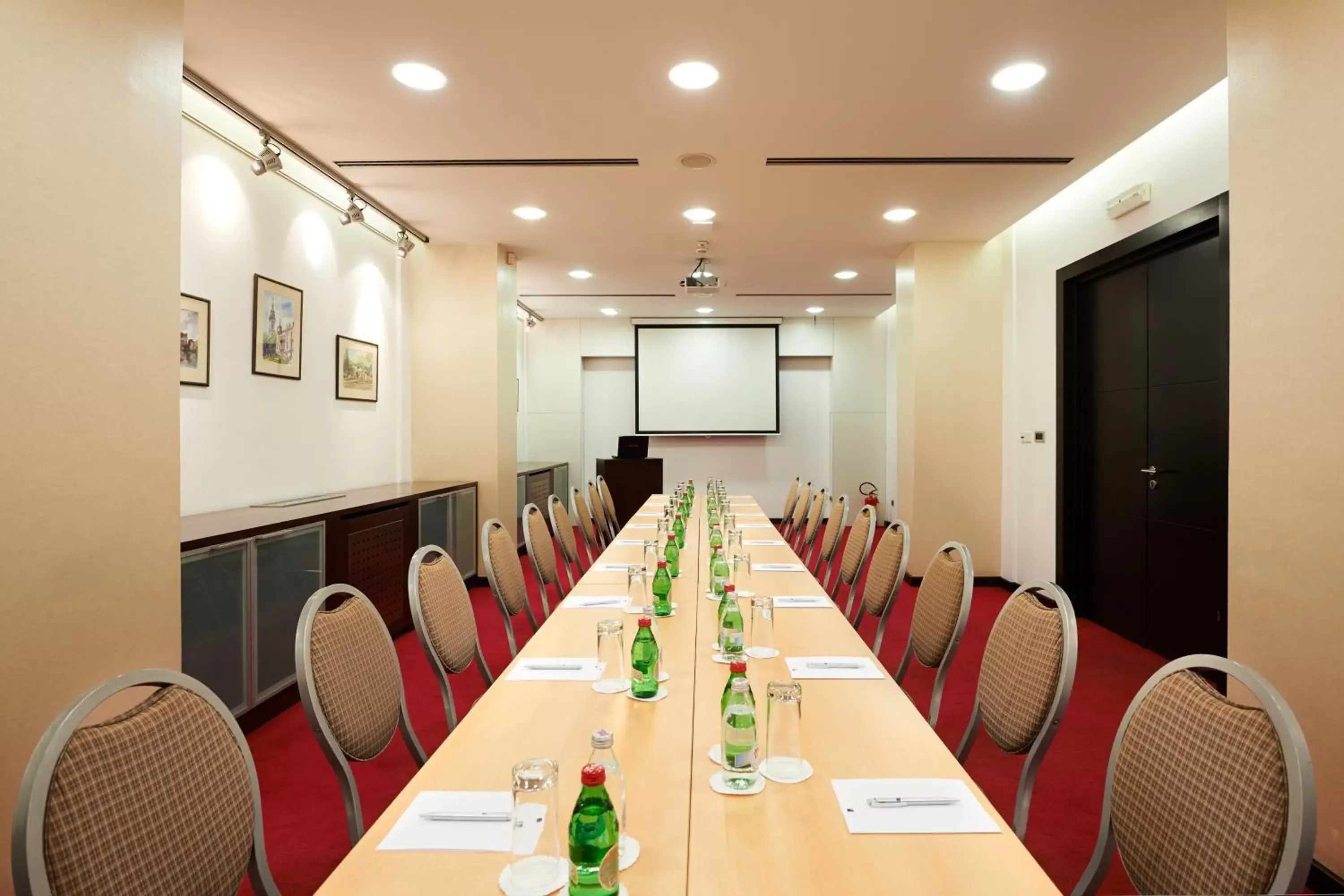 Business facilities in IN Hotel Beograd
