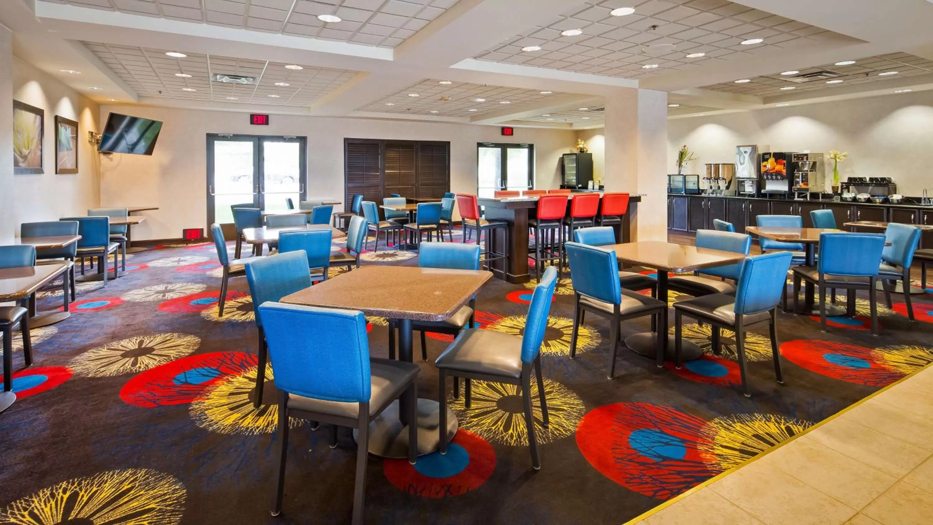 Restaurant/places to eat in Comfort Inn Saint Paul East