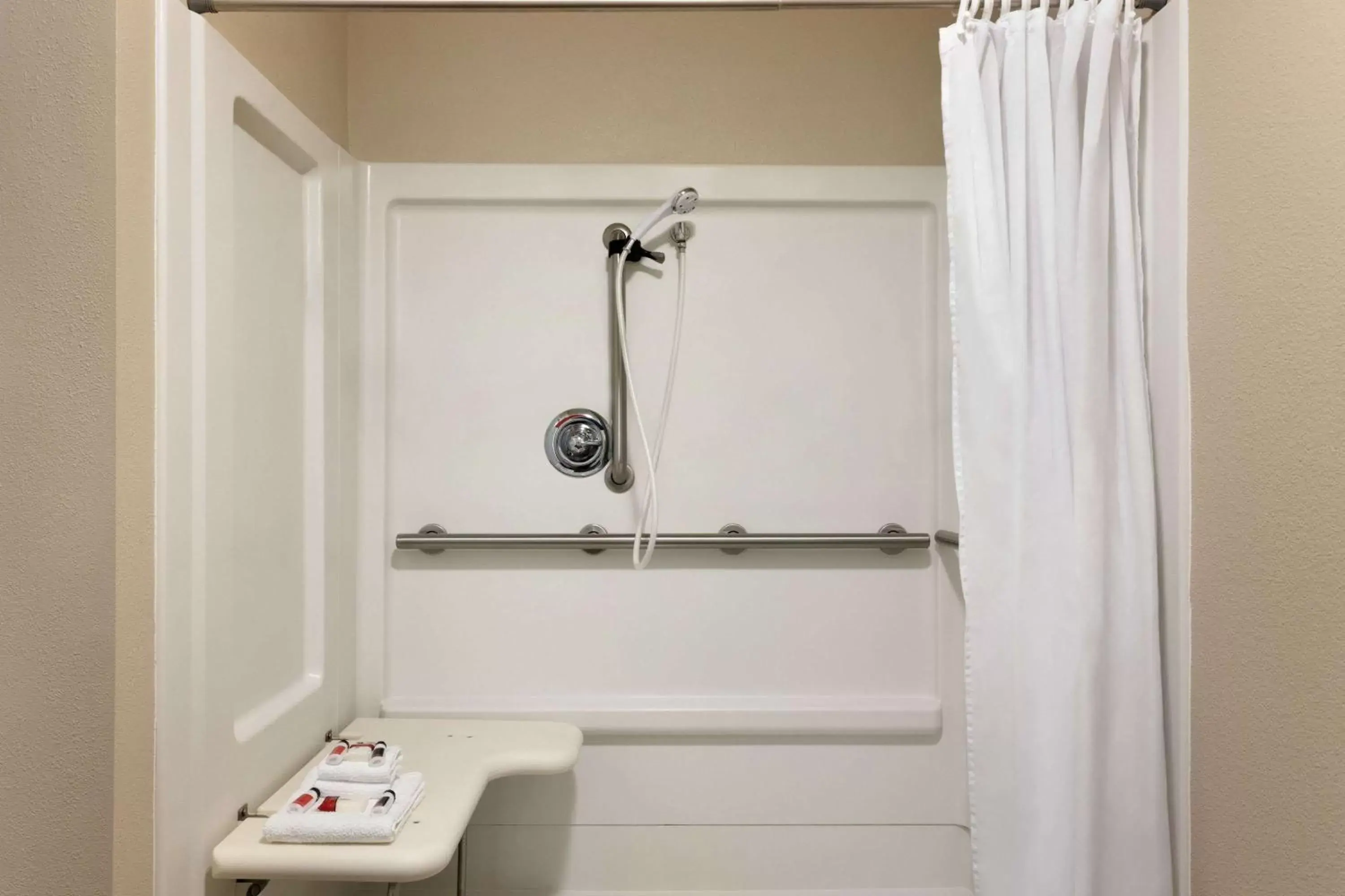 Bathroom in Baymont by Wyndham Wellington Bathroom in Baymont by Wyndham Wellington