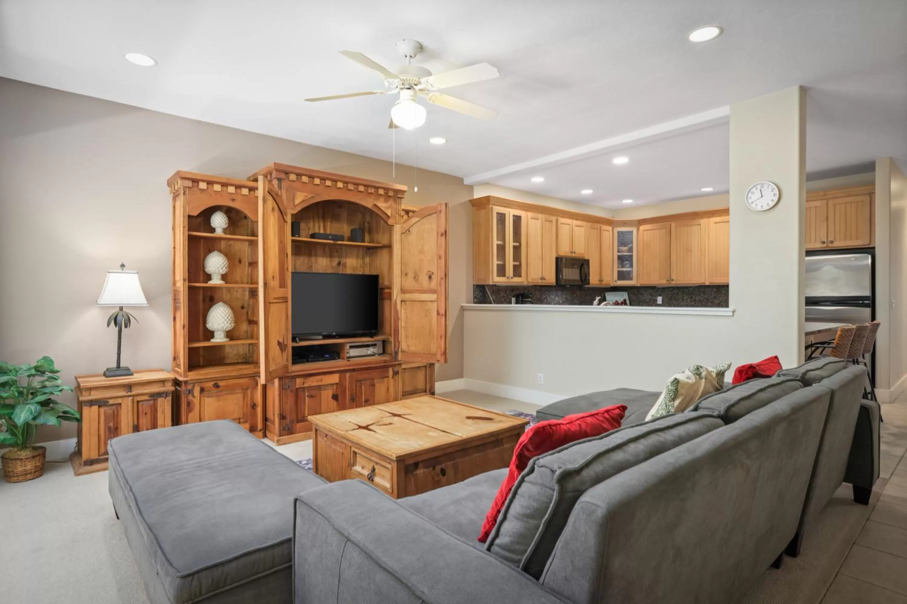 TV and multimedia in Aston At Poipu Kai