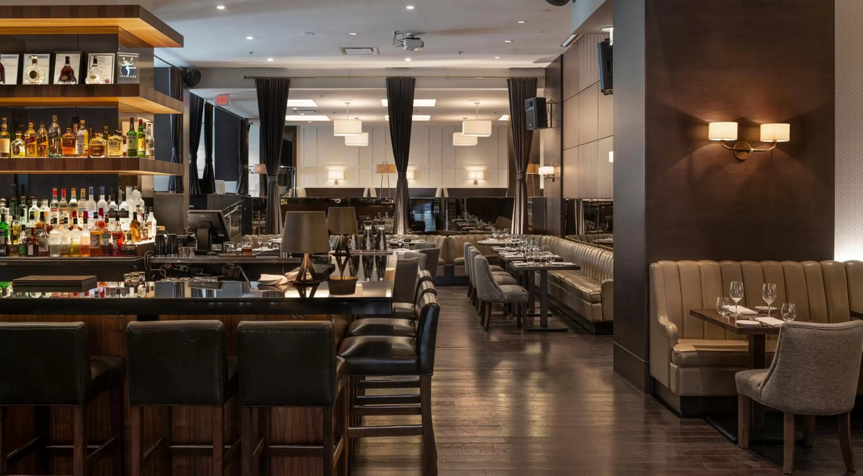 Restaurant/places to eat in Century Plaza Hotel