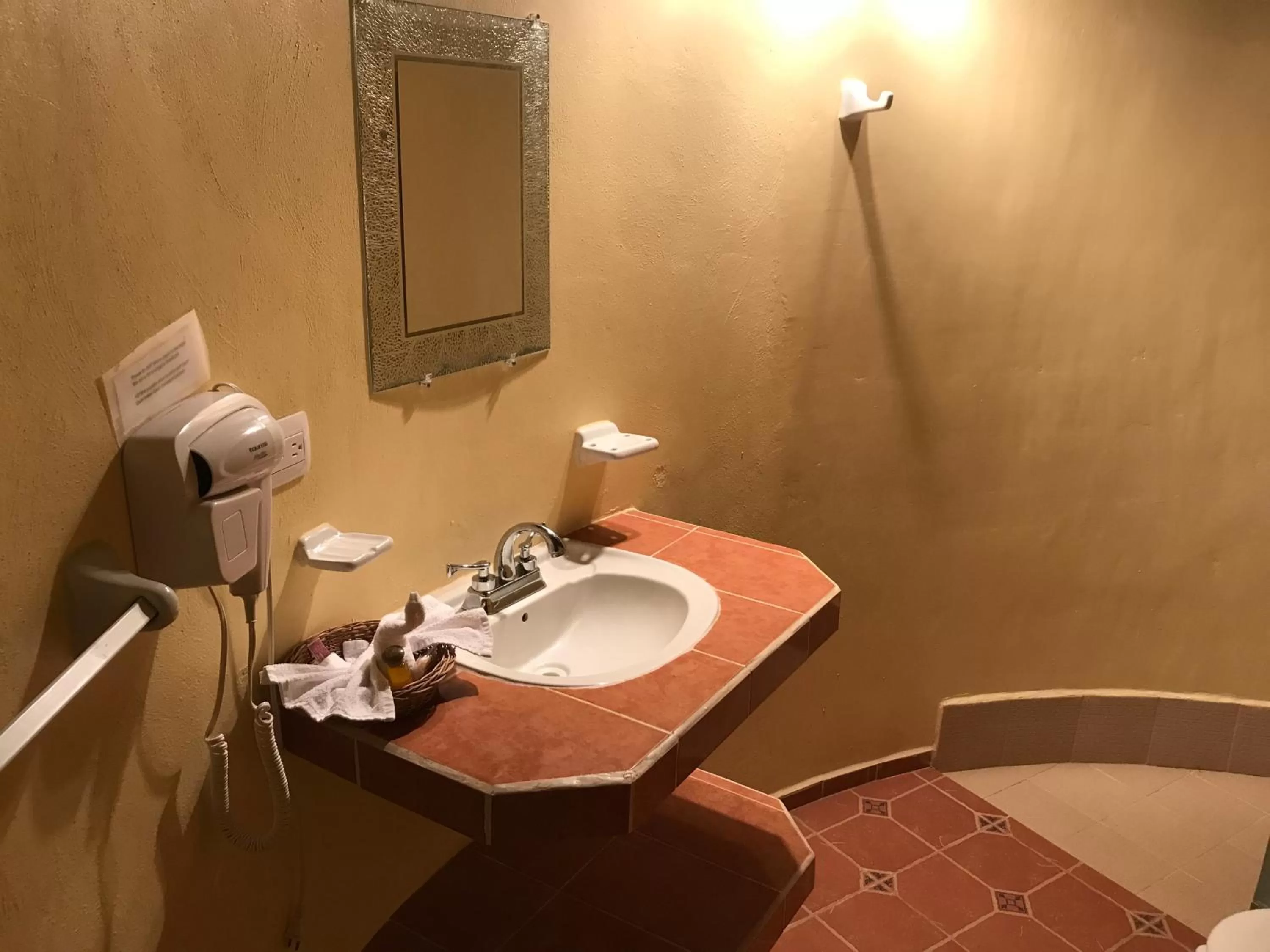 Bathroom in The Pickled Onion Eco-Boutique B&B