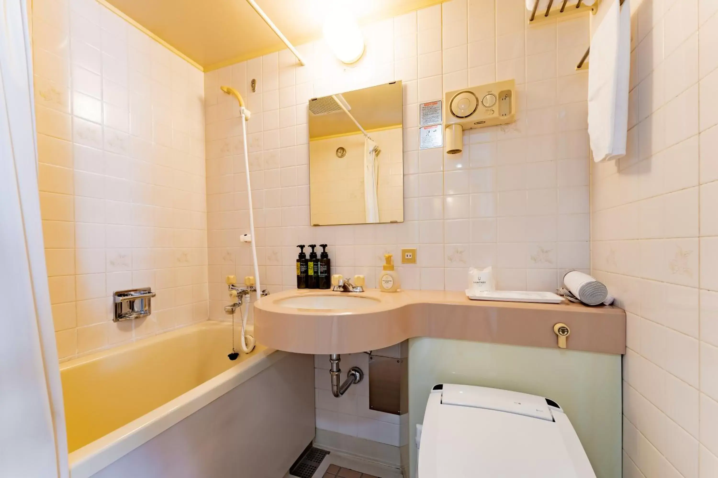 Bathroom in Oyama Palace Hotel