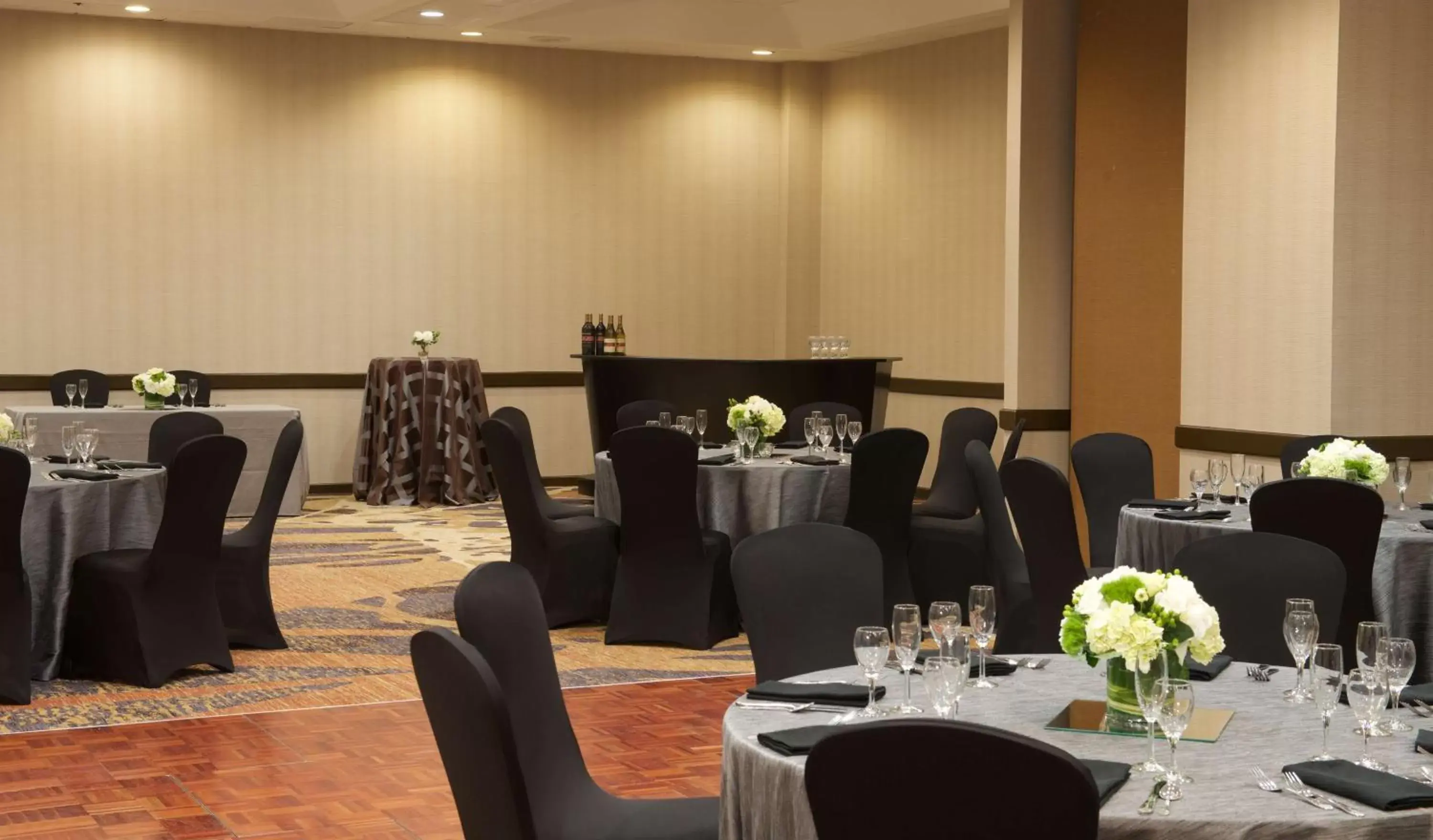 Meeting/conference room, Banquet Facilities in Embassy Suites by Hilton Seattle Bellevue