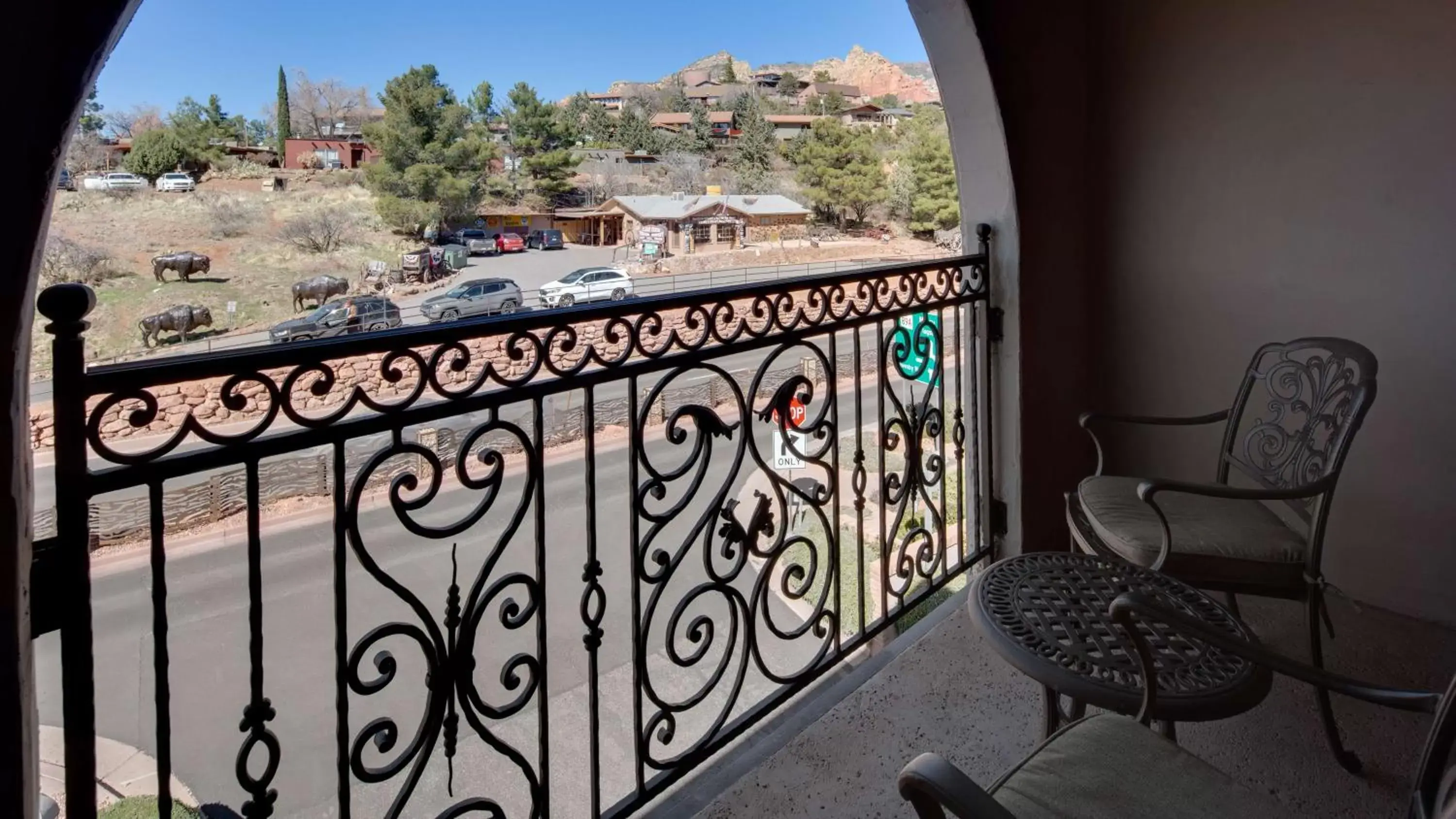 Photo of the whole room, Balcony/Terrace in Best Western Plus Arroyo Roble Hotel & Creekside Villas