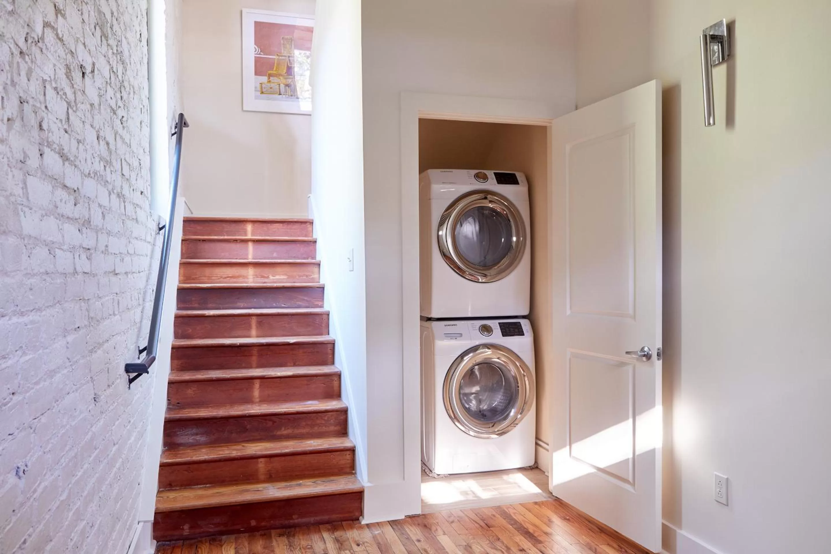 Living room, Bathroom in Sonder The Esplanade