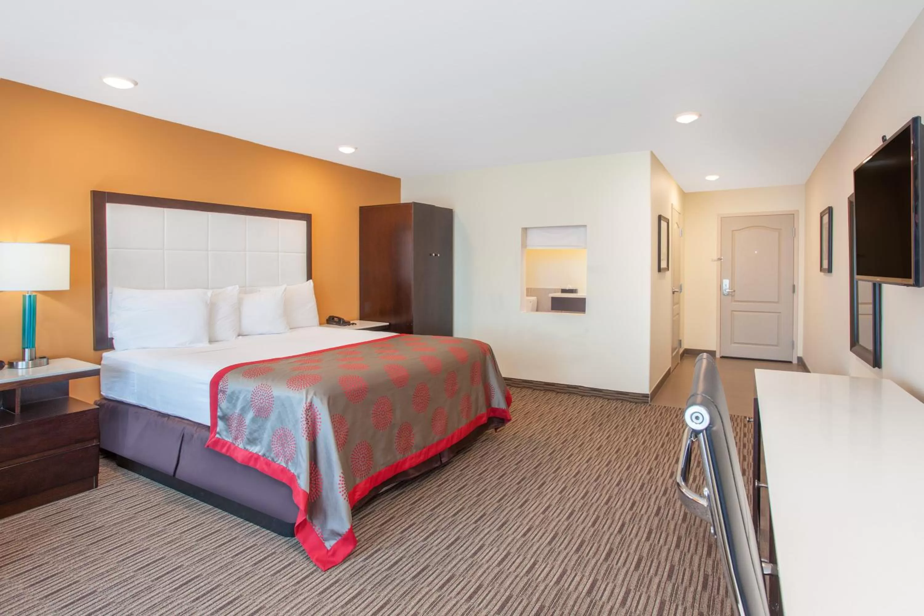 Photo of the whole room, Bed in Ramada by Wyndham Culver City