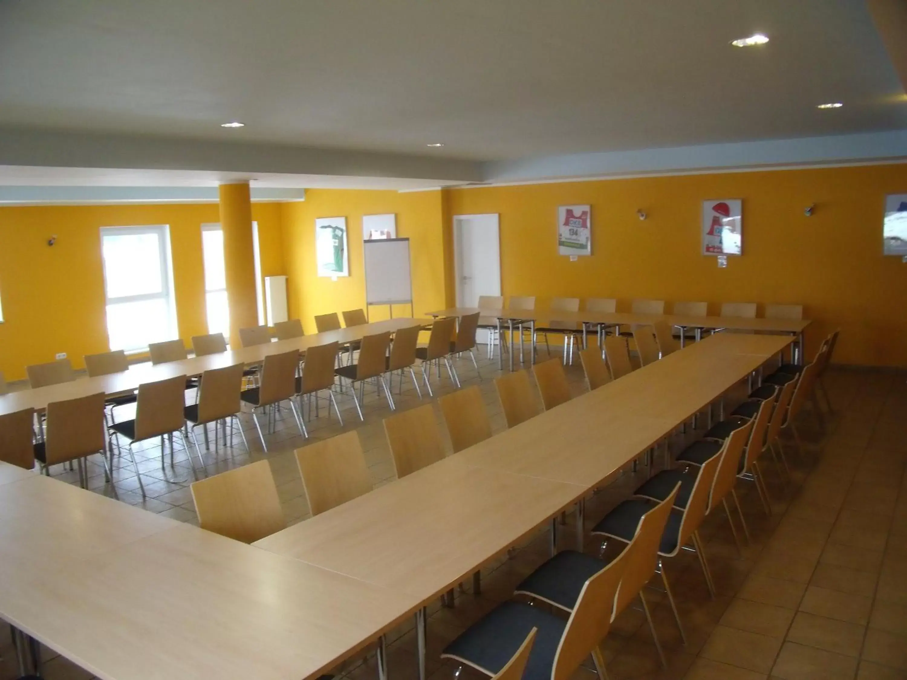 Business facilities in Euroville Jugend- und Sporthotel