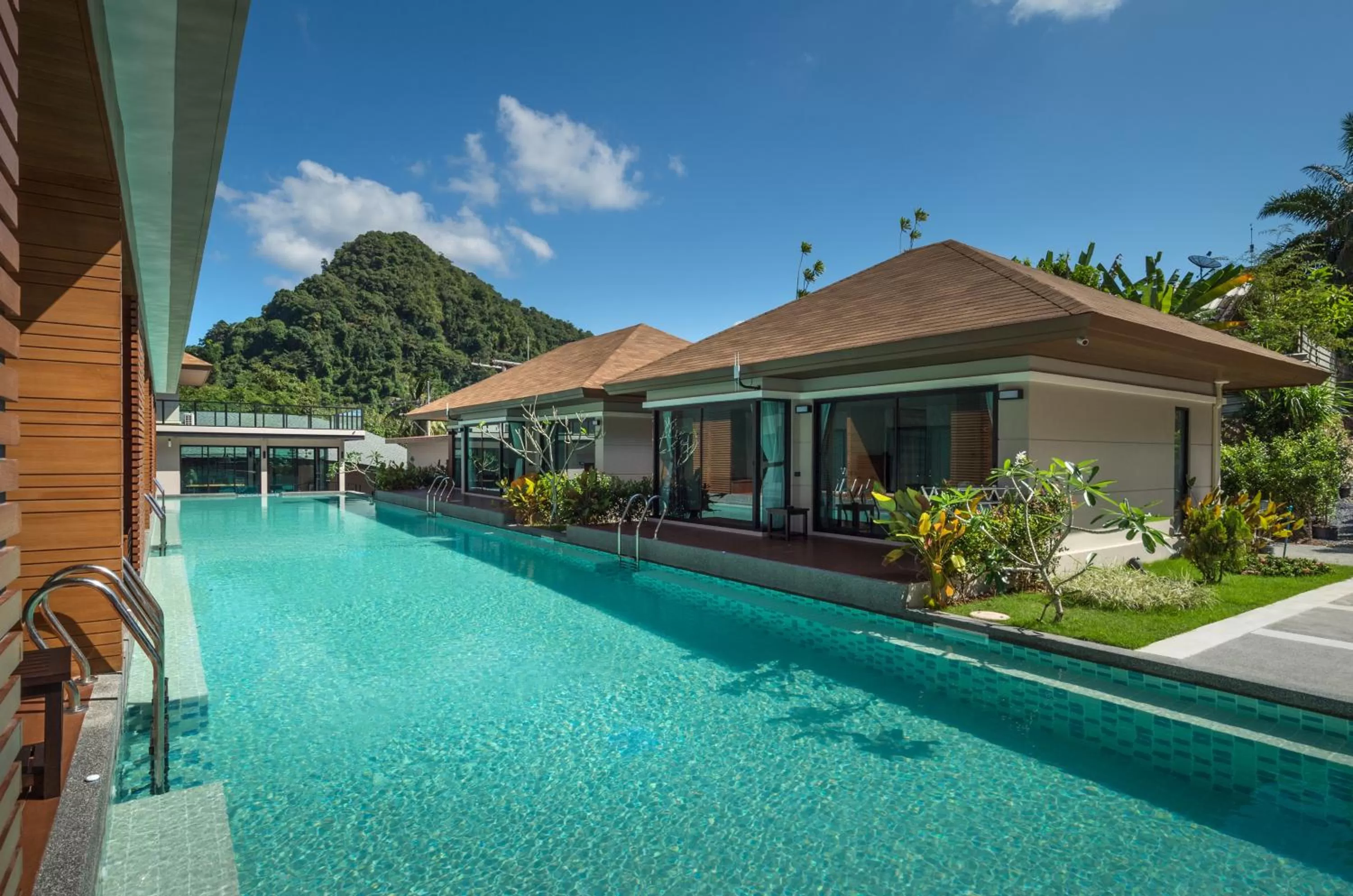 Swimming pool in Cher​mantra​ Aonang​ Resort & Pool​ Suite