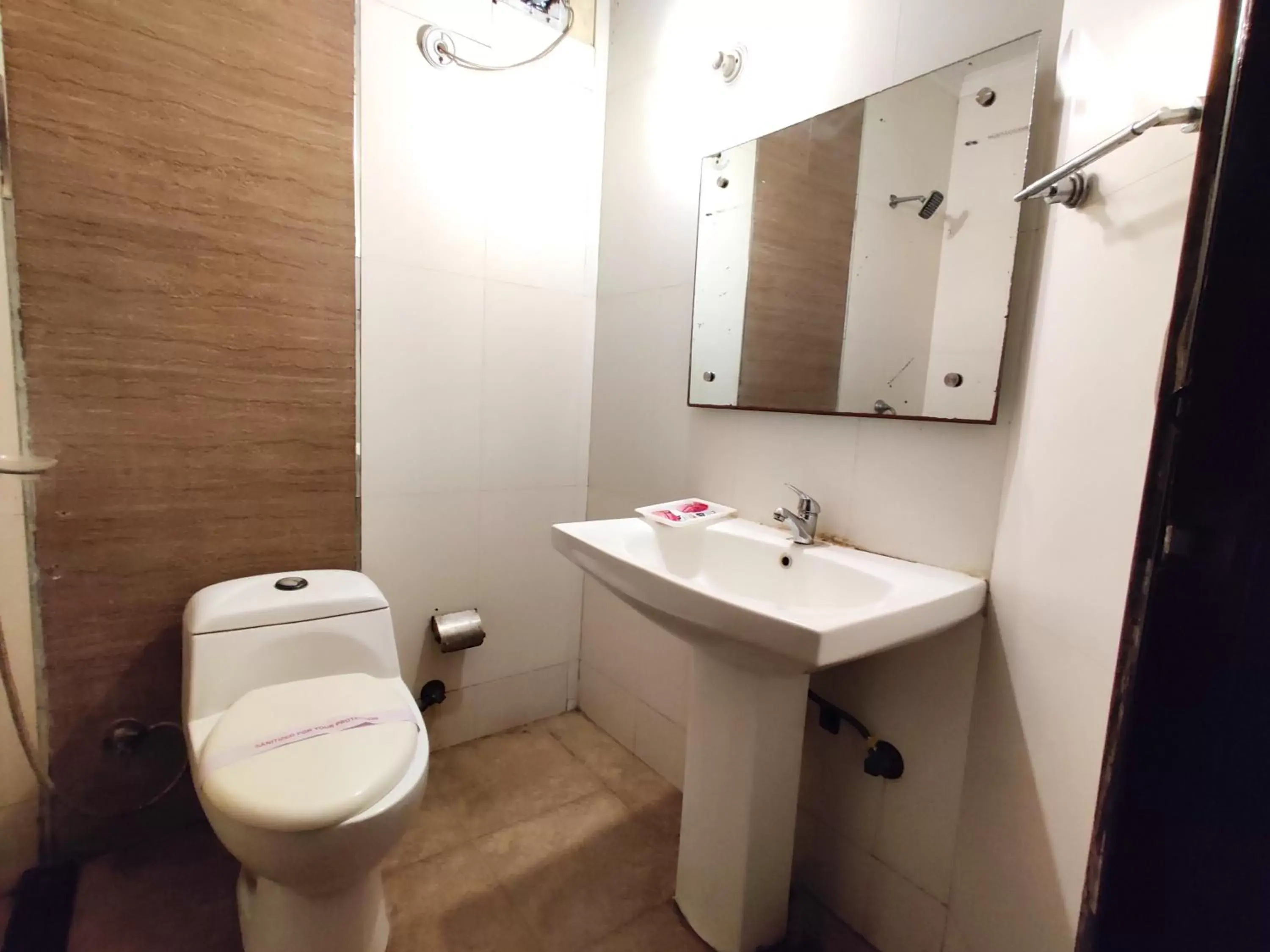 Bathroom in Hotel Unistar