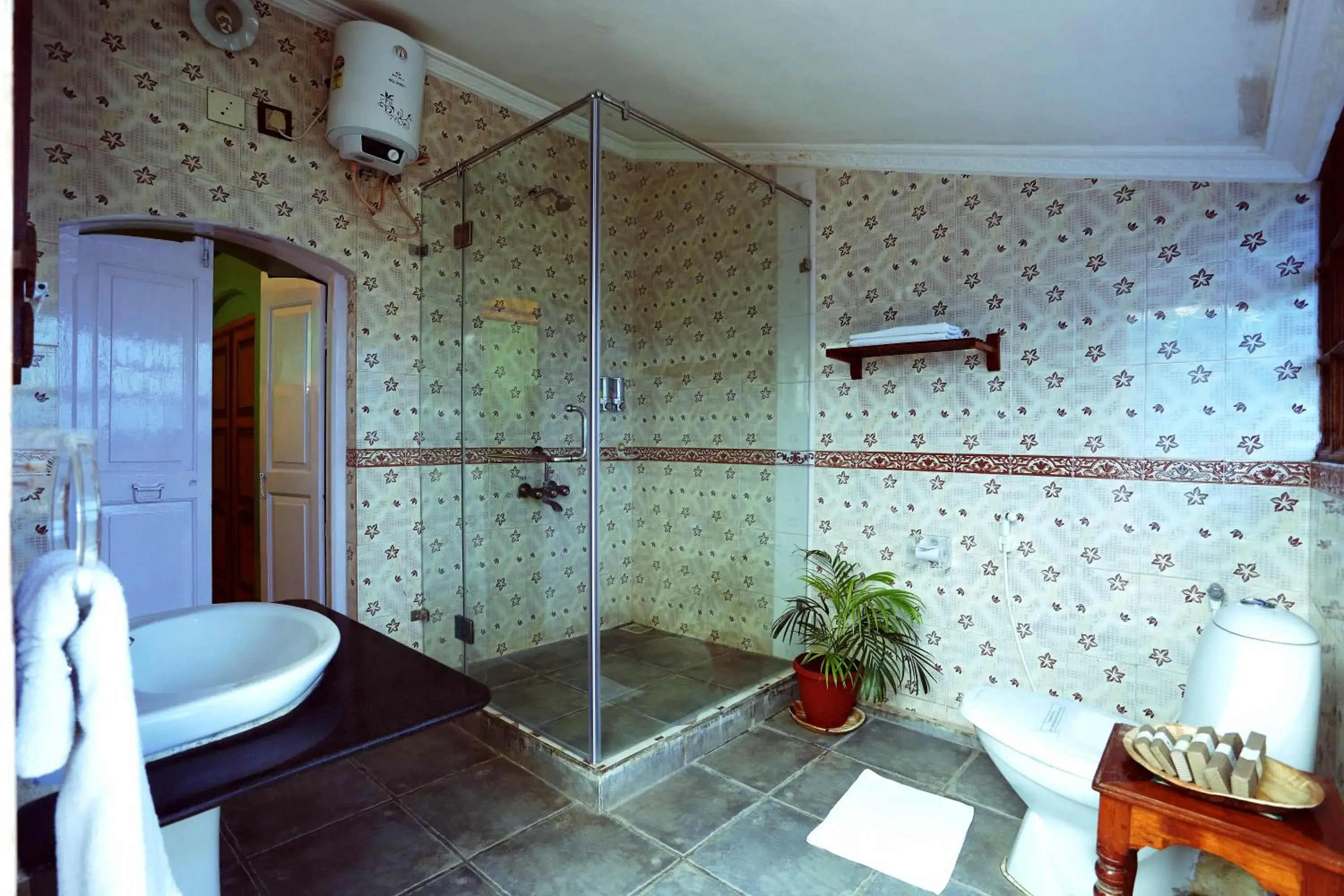 Bathroom in Chettinadu Mansion – An Authentic Heritage Palace