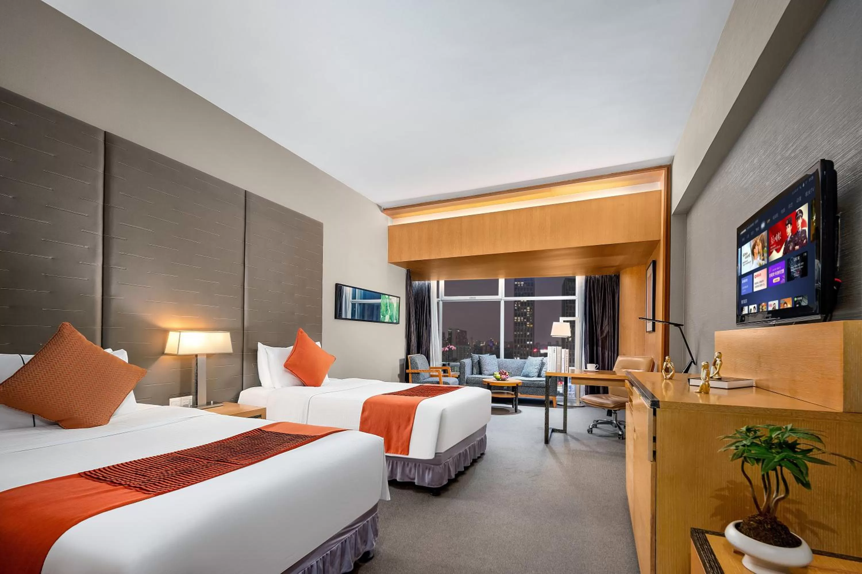 Bed in Jianguo Hotel Guangzhou