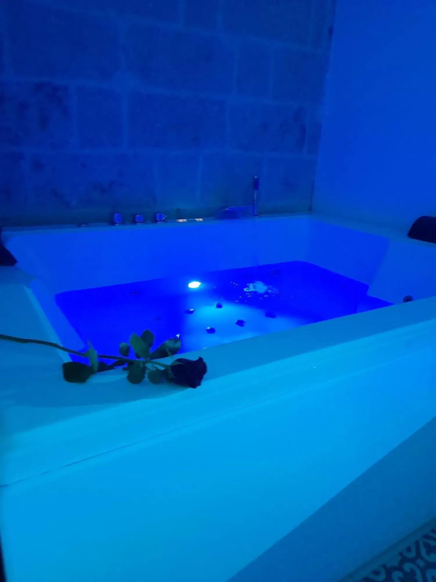 Hot Tub, Swimming Pool in Recinto antico Sweet Rooms