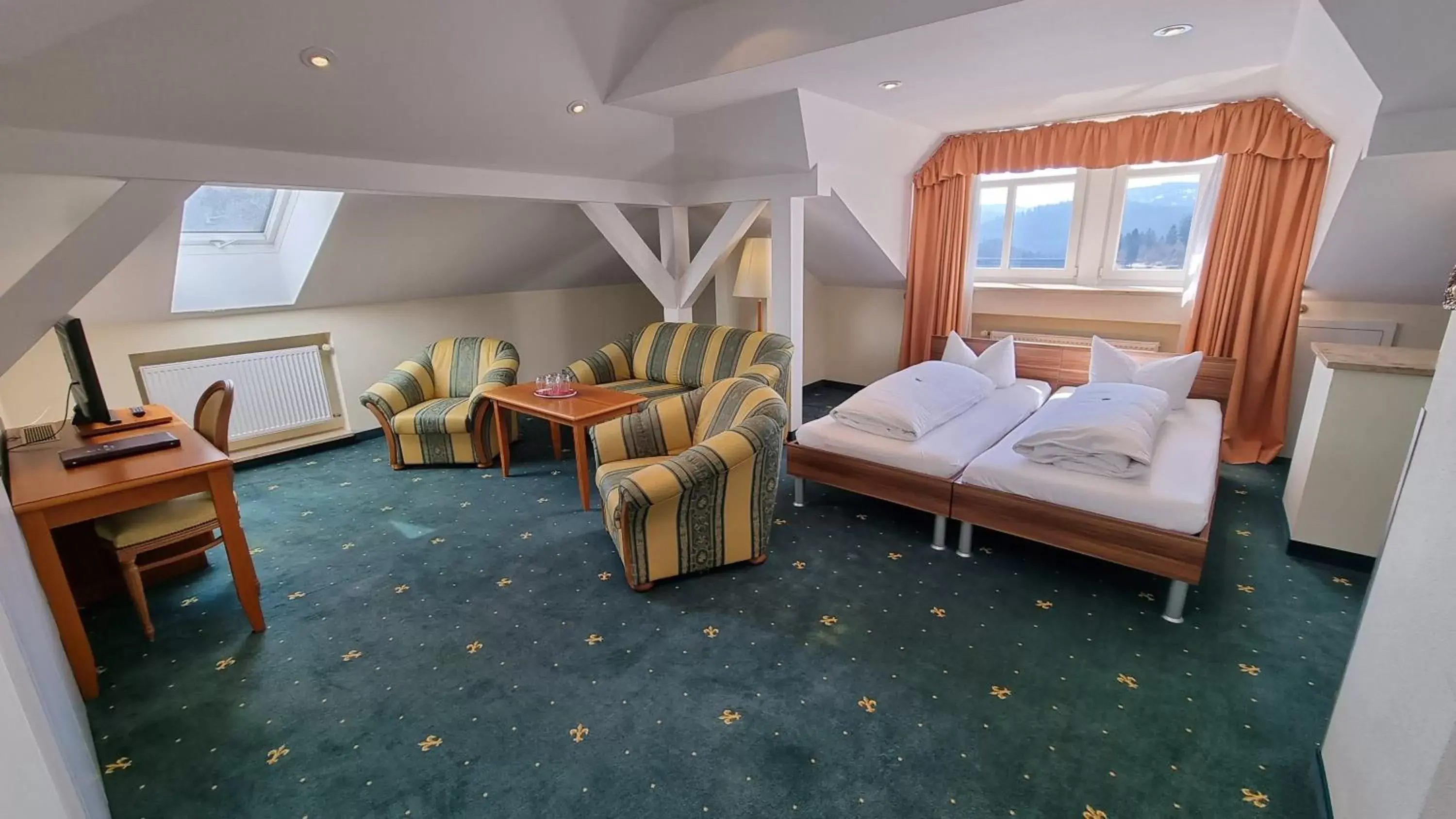 Photo of the whole room in Seehotel Hubertus