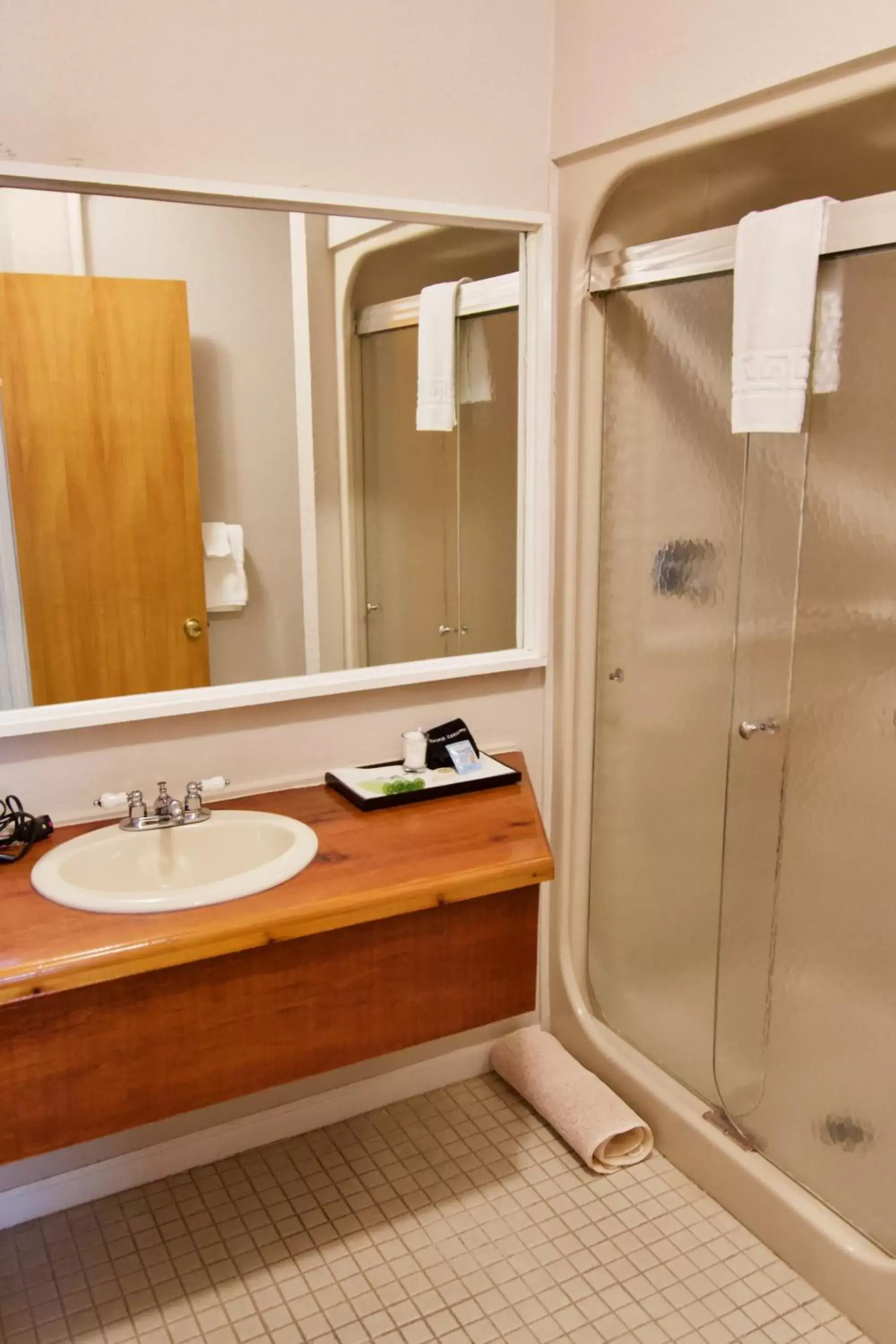 Bathroom in Hotel Frankfort & Restaurant