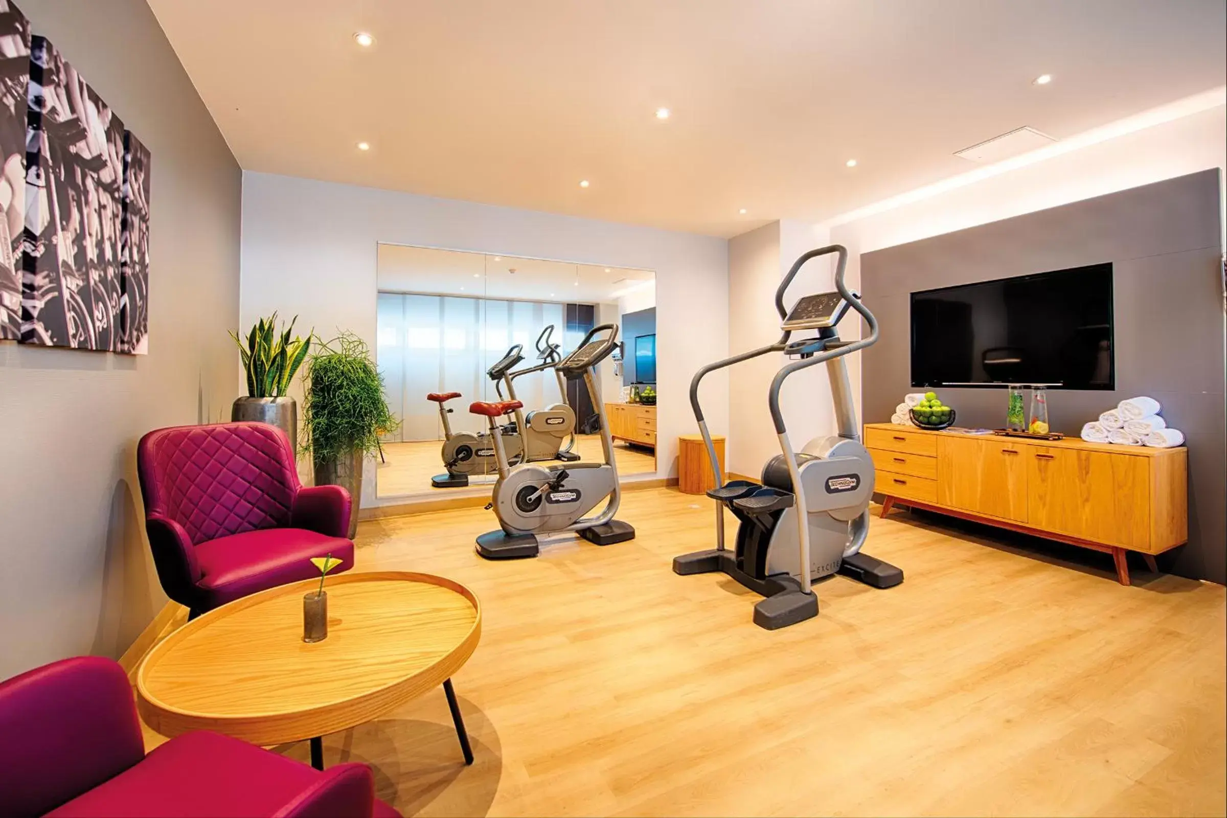 Fitness centre/facilities, Fitness Center/Facilities in Leonardo Hotel Munich Arabellapark