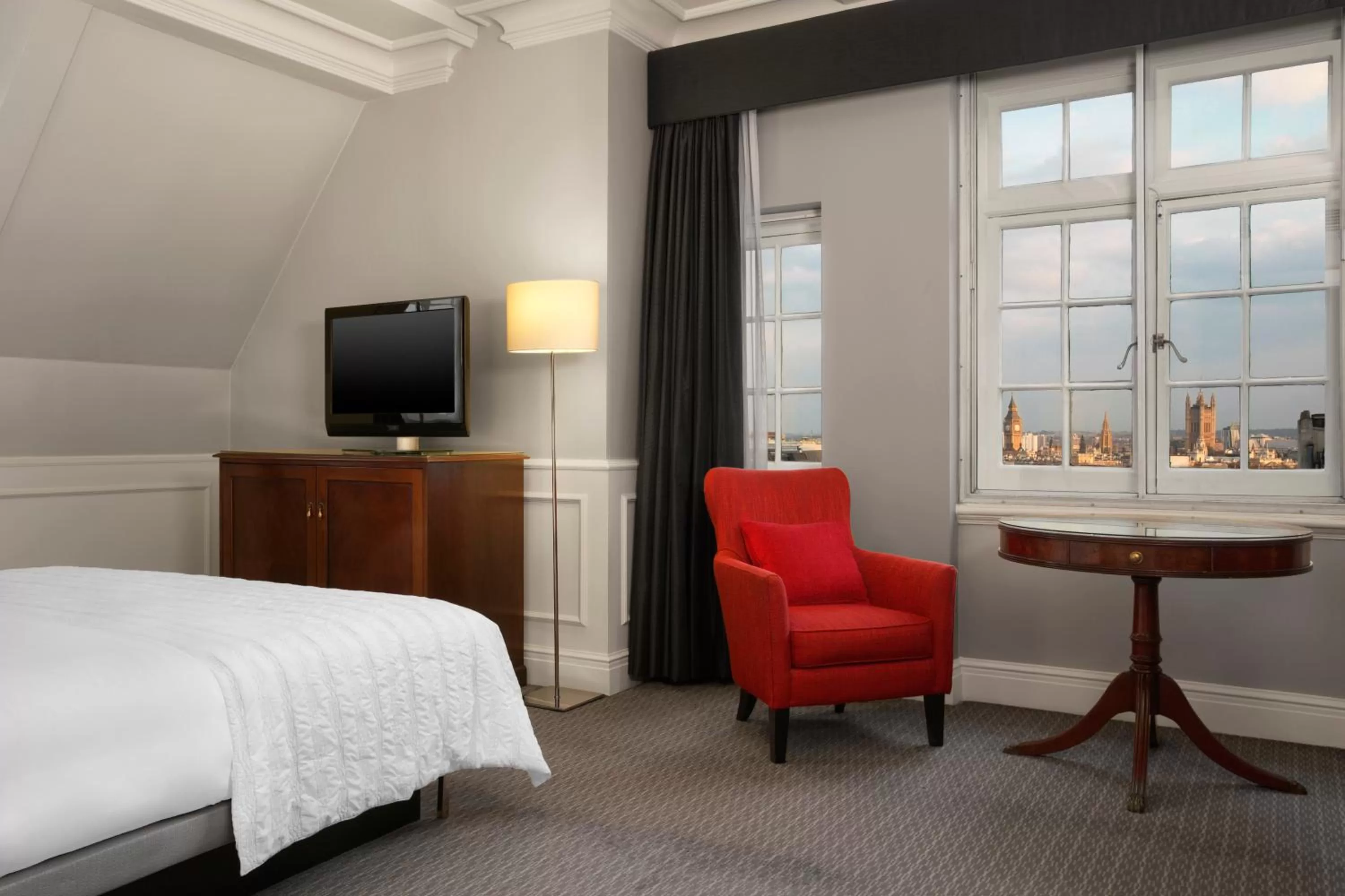 View (from property/room), Bed in The Dilly