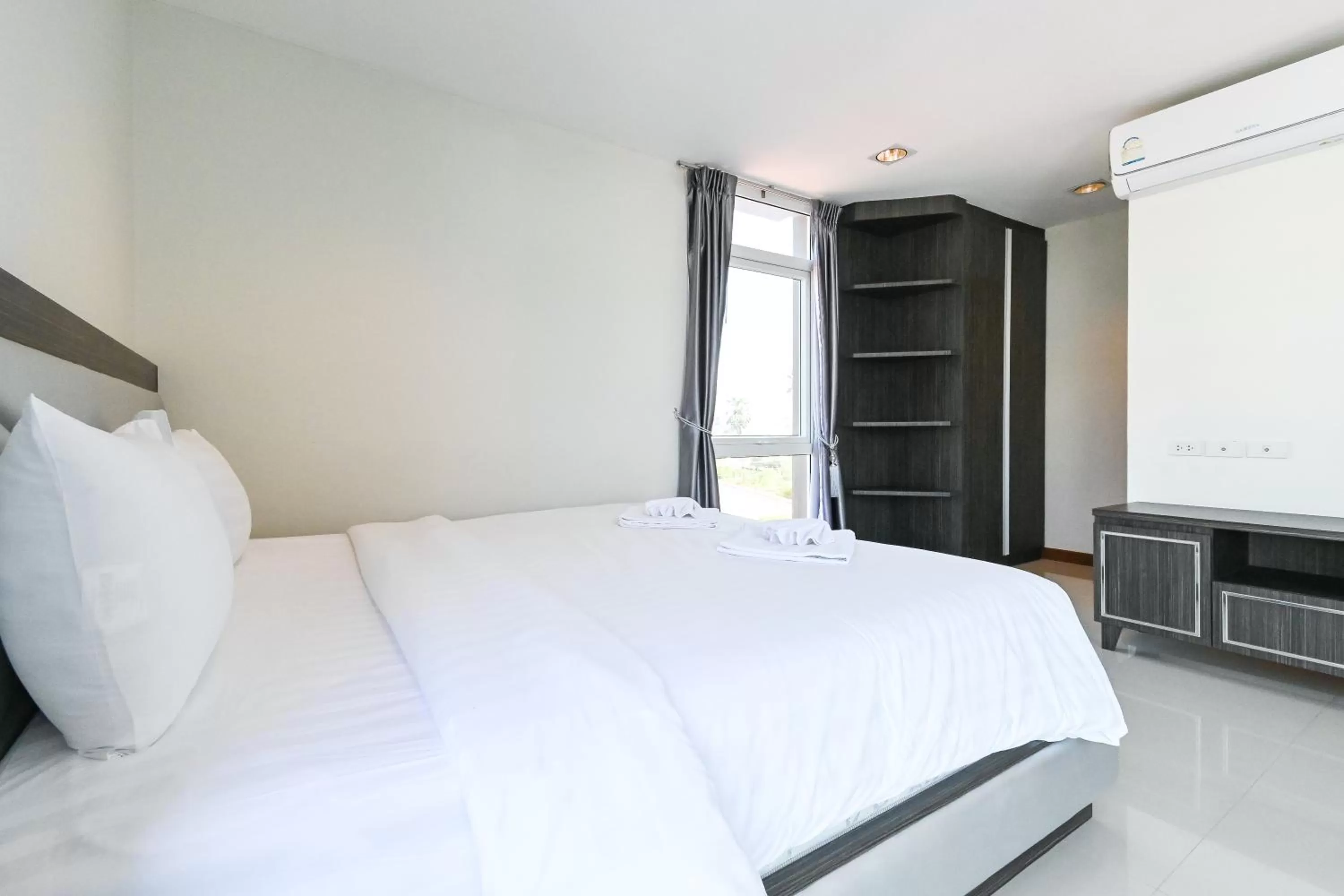 Bed in Golden Sea Hua Hin - SHA Extra Plus