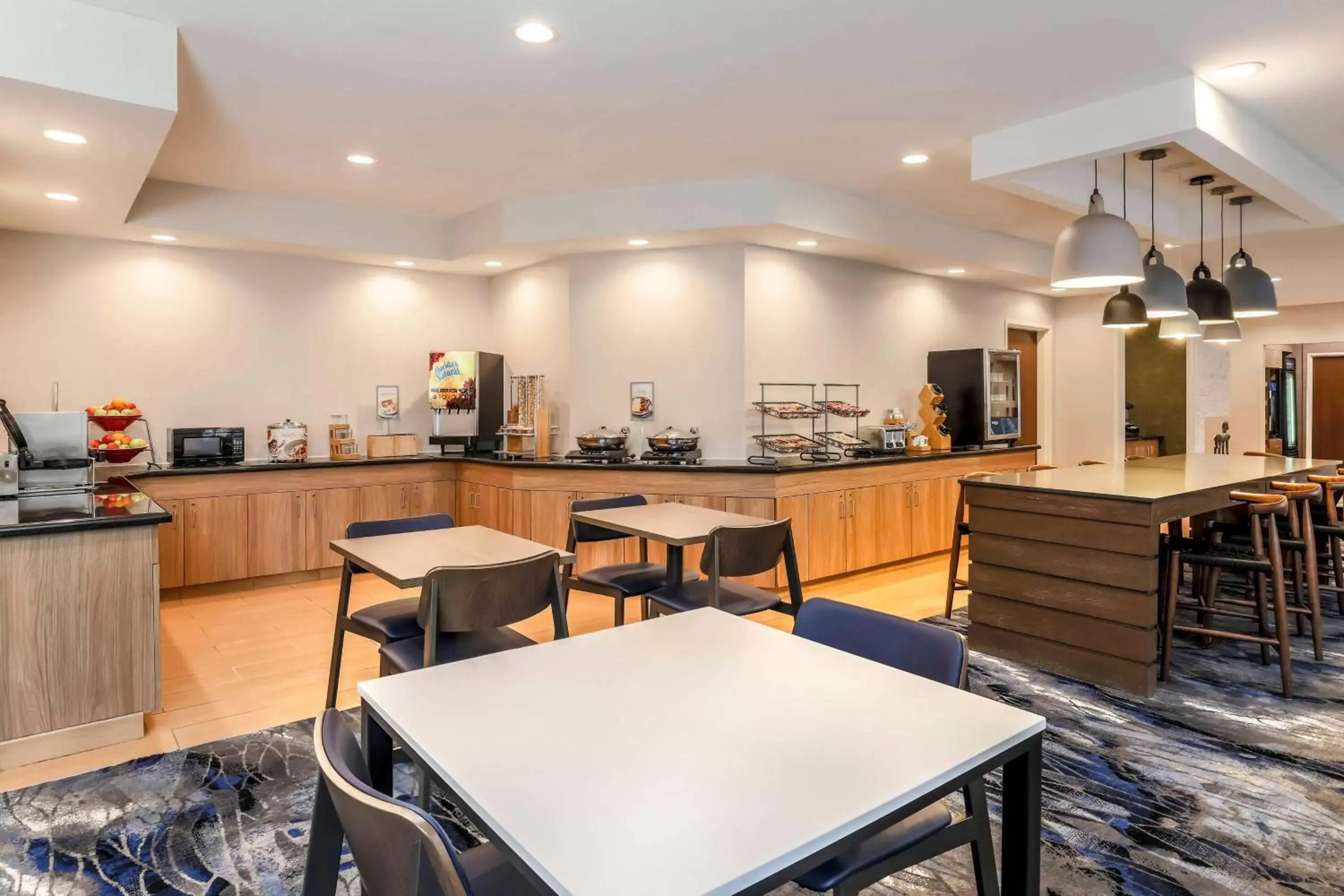 Breakfast, Restaurant/Places to Eat in Fairfield Inn & Suites Houston Westchase