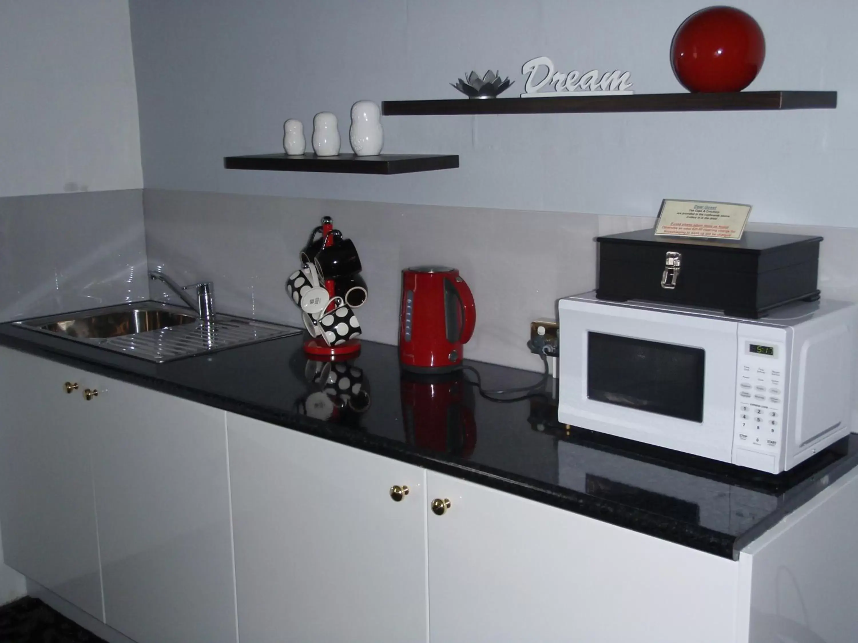 Kitchen or kitchenette, Kitchen/Kitchenette in West Coaster Motel