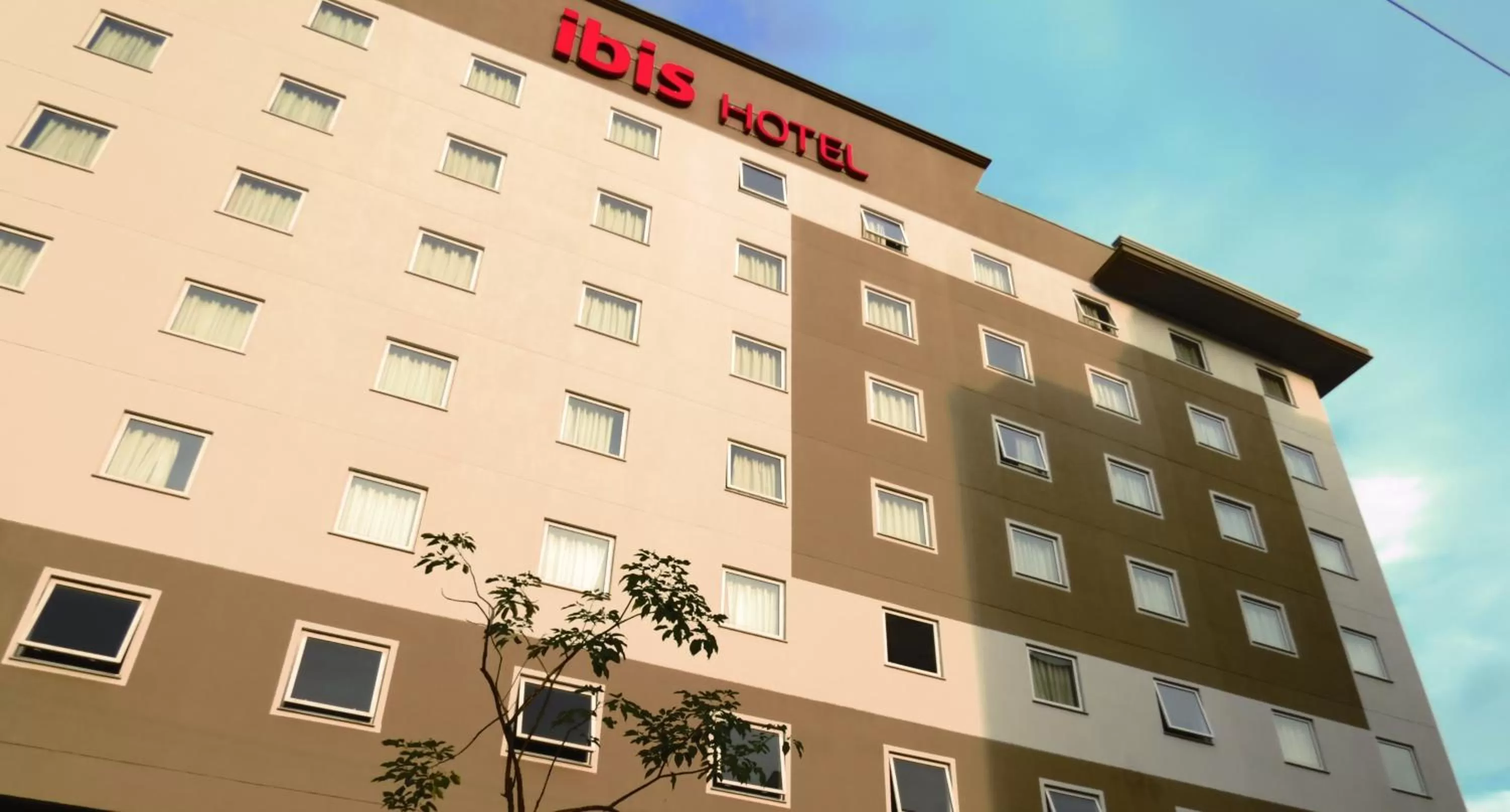 Property building in ibis Blumenau