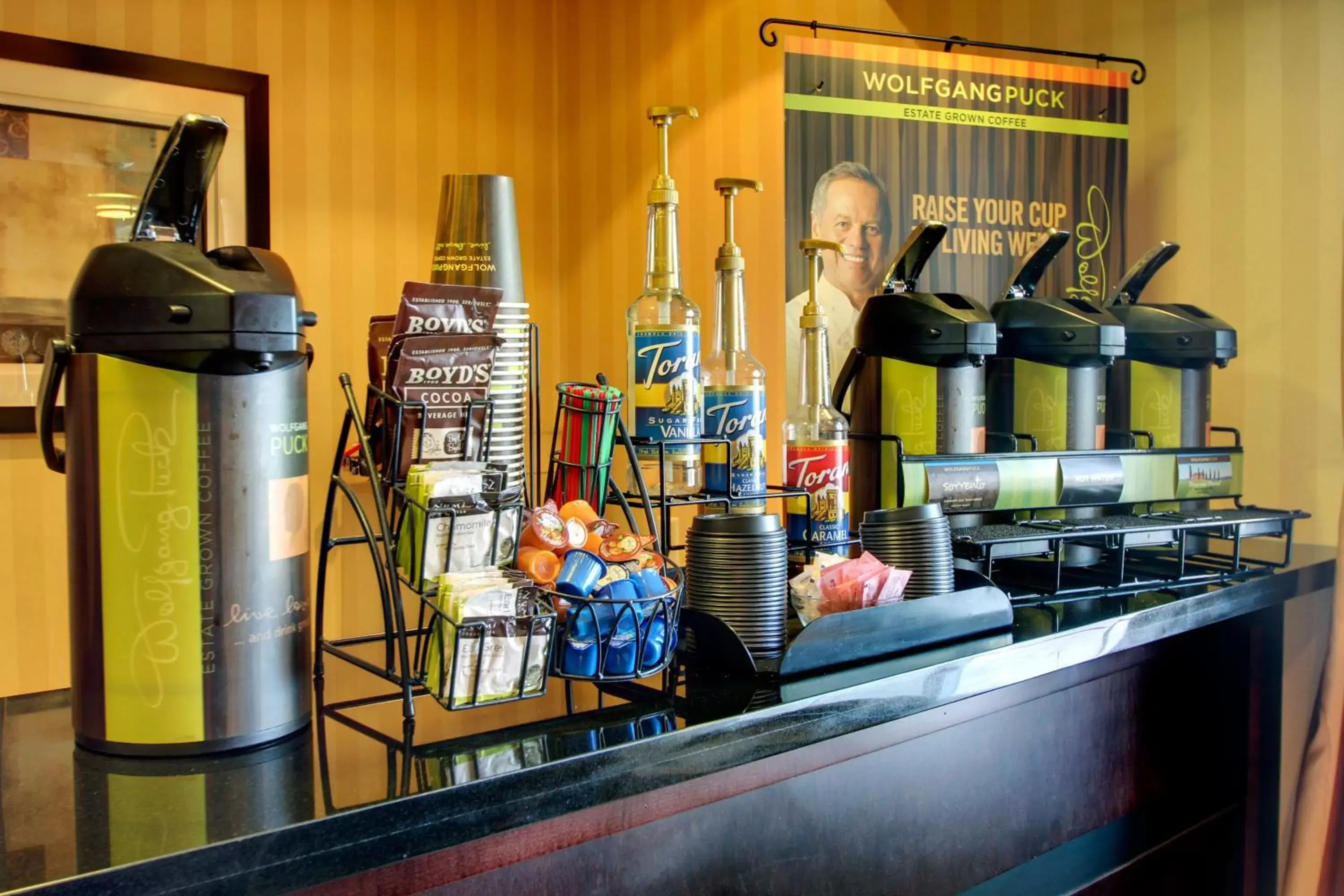 Coffee/tea facilities in Cobblestone Inn & Suites - Carrington