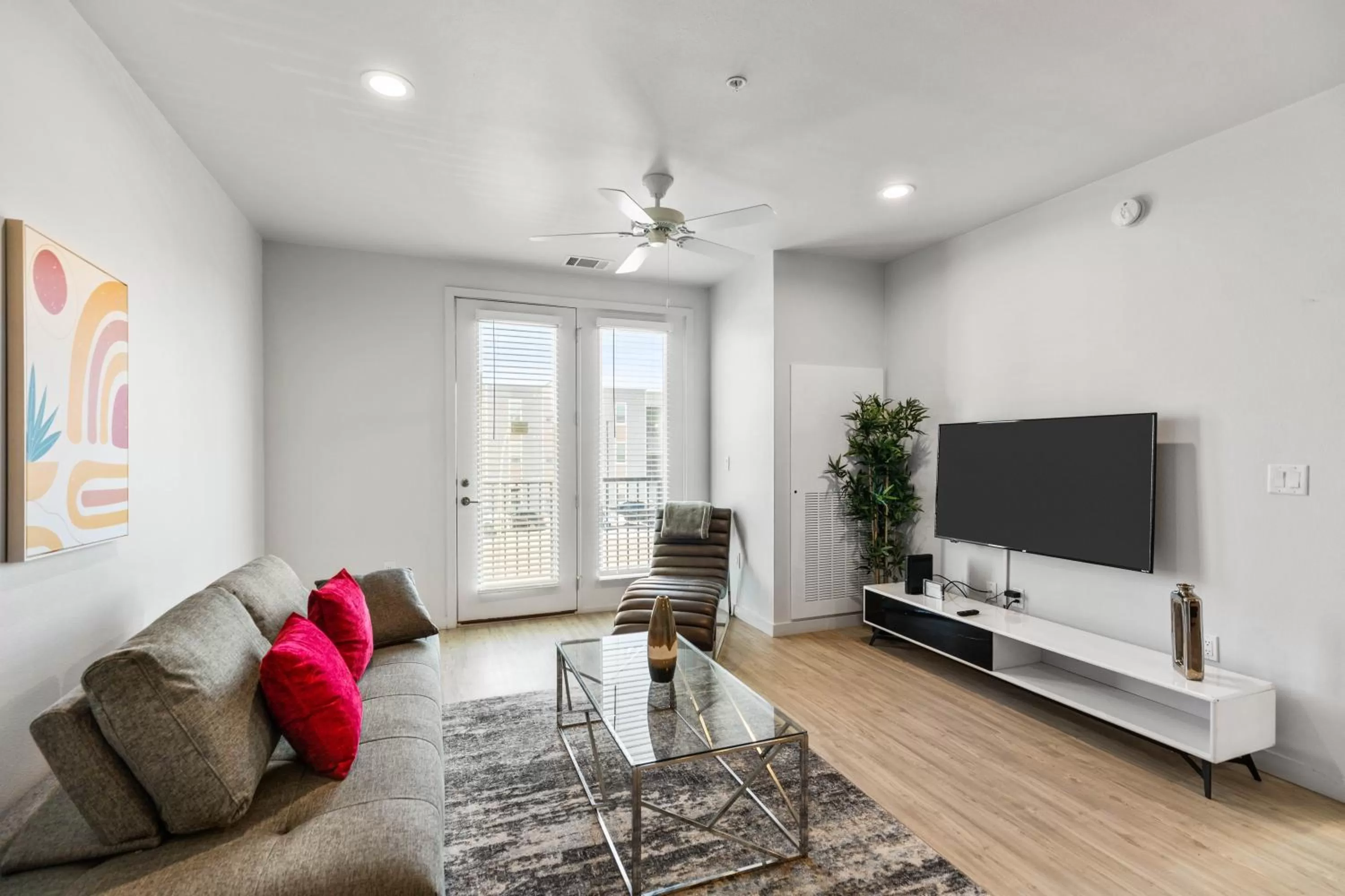 Living room, Seating Area in Flatz432 Apartments by Barsala