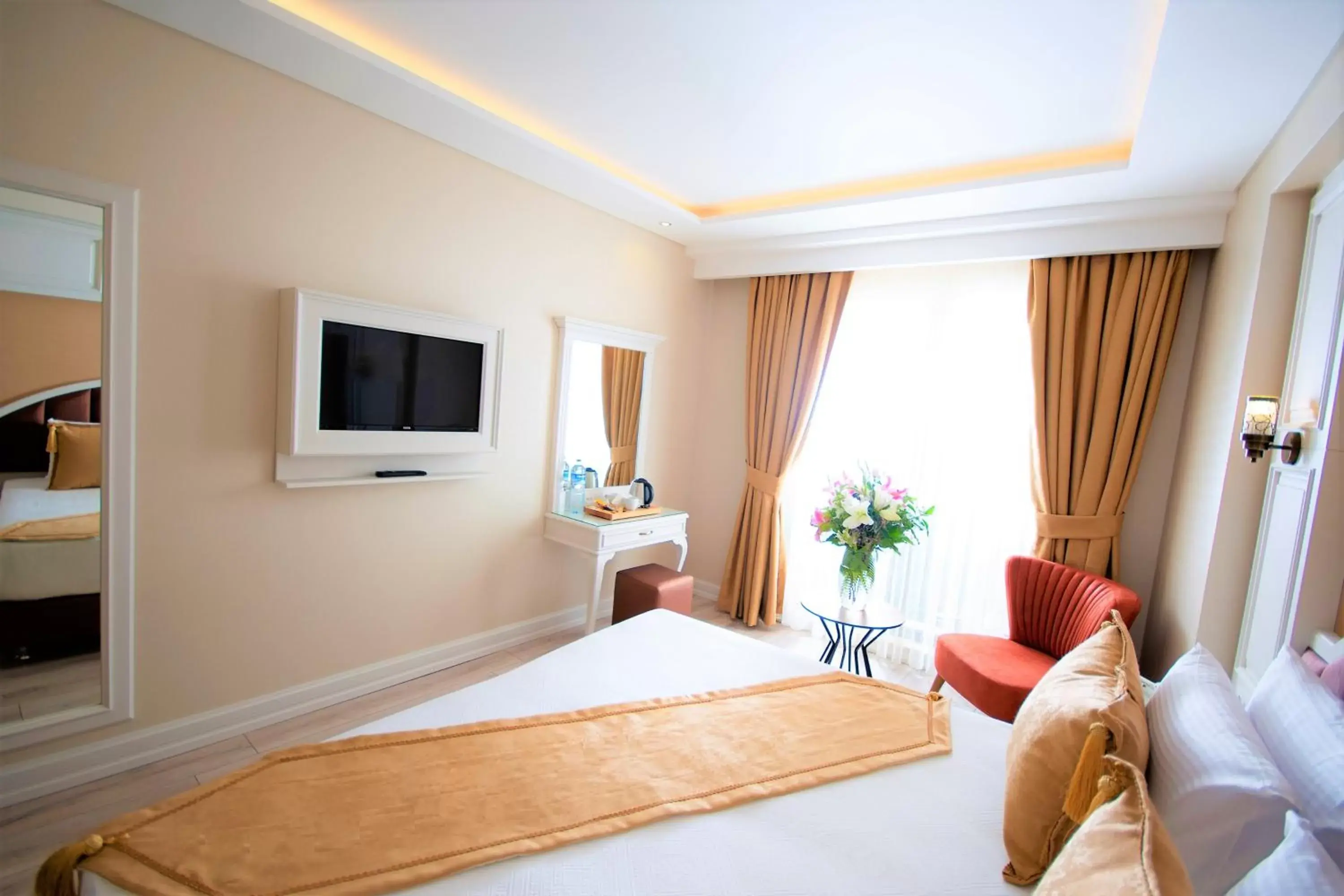 TV and multimedia, Bed in Boss Hotel Sultanahmet