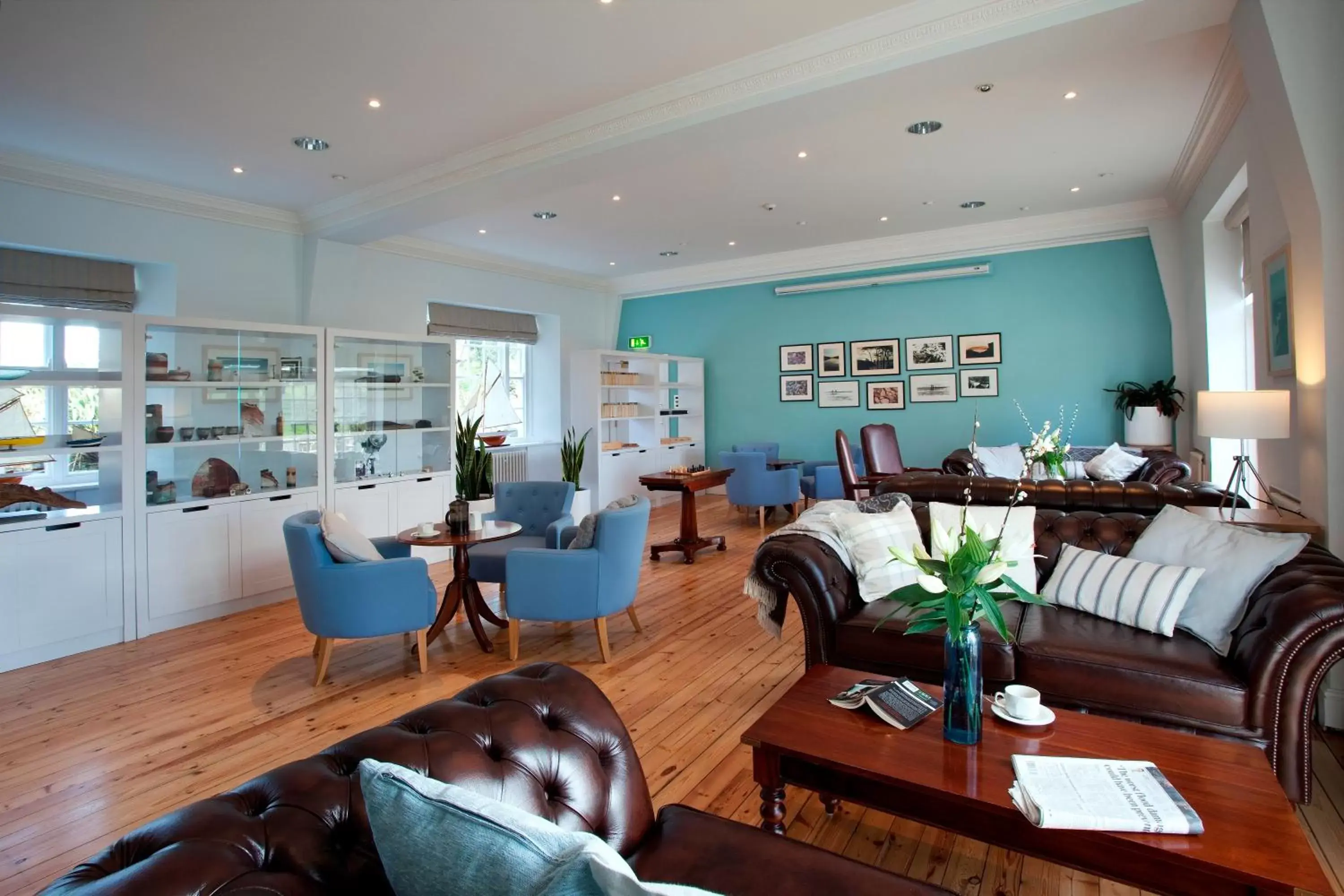 Lounge or bar, Restaurant/Places to Eat in Budock Vean Hotel