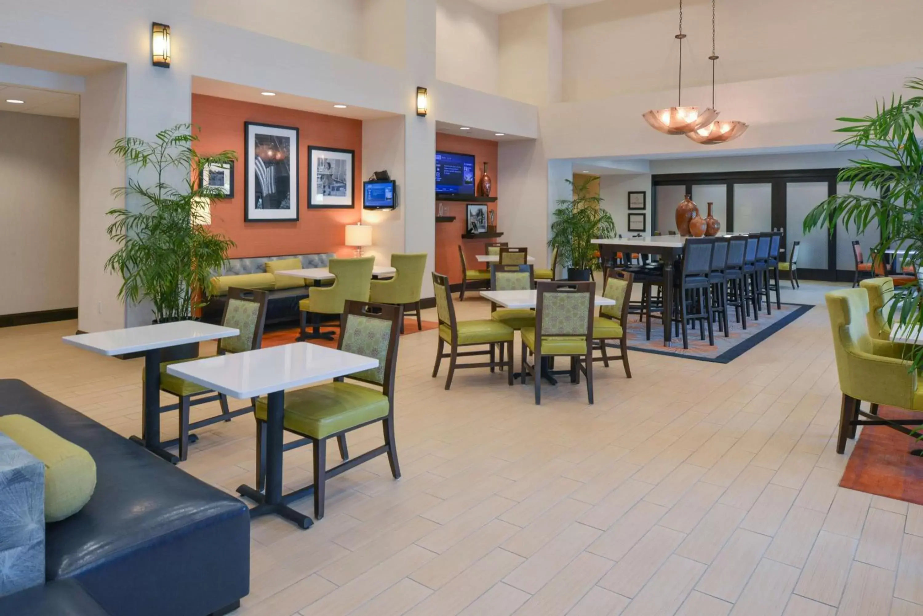 Lobby or reception, Restaurant/Places to Eat in Hampton Inn & Suites - Ocala