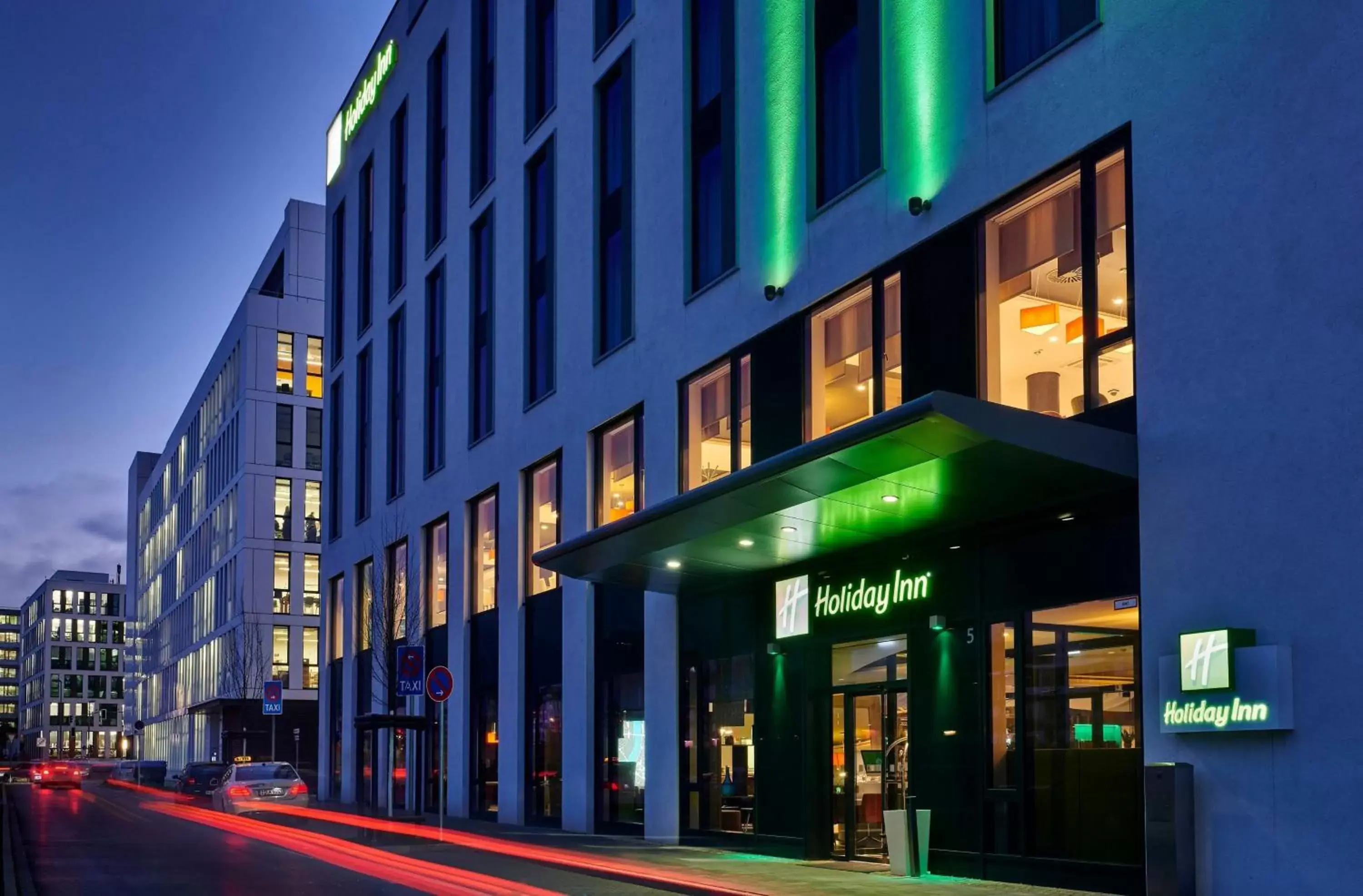 Property Building in Holiday Inn Düsseldorf City – Toulouser Allee, an IHG Hotel