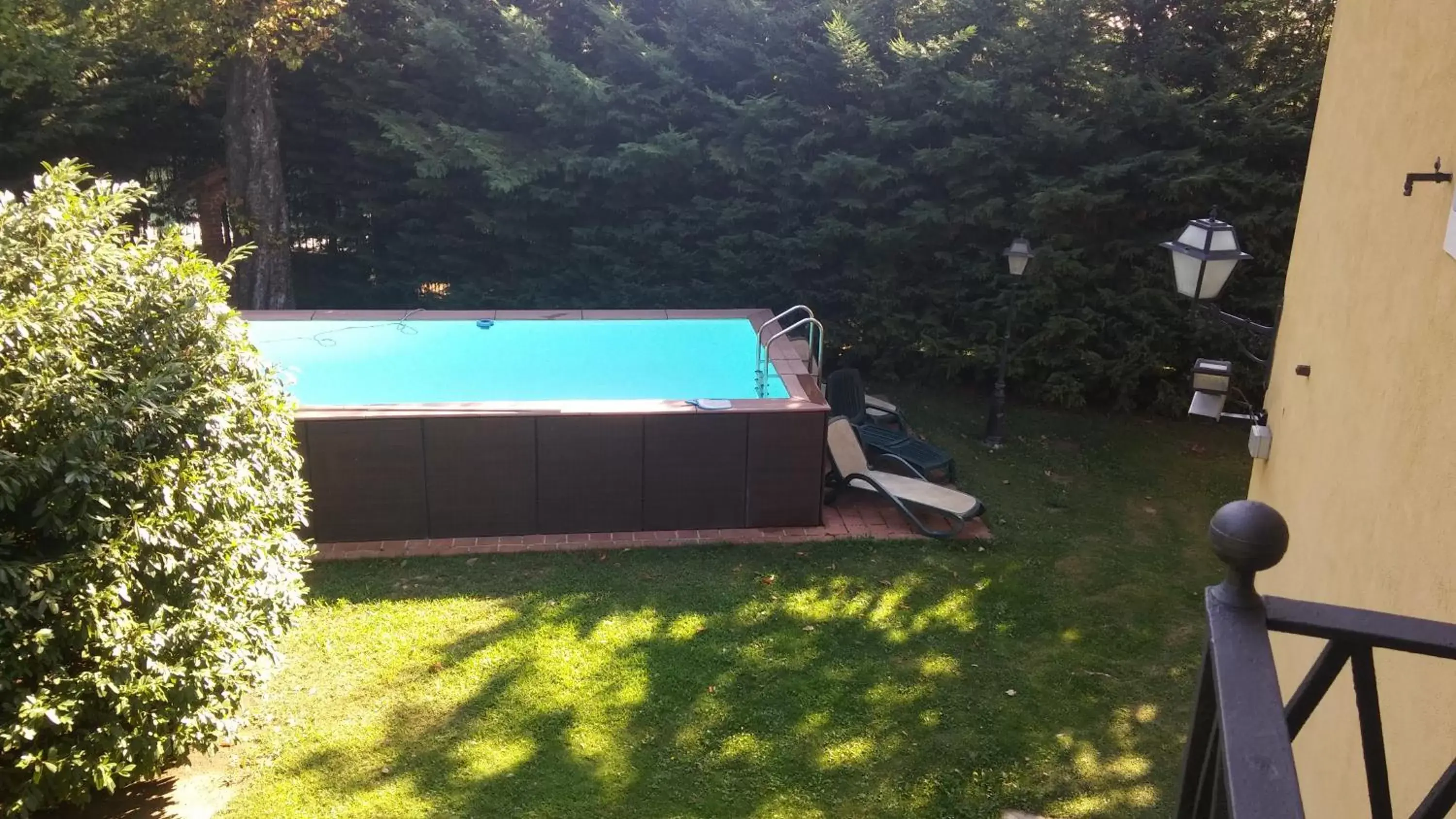 Pool view in Villa Mirano Bed & Breakfast