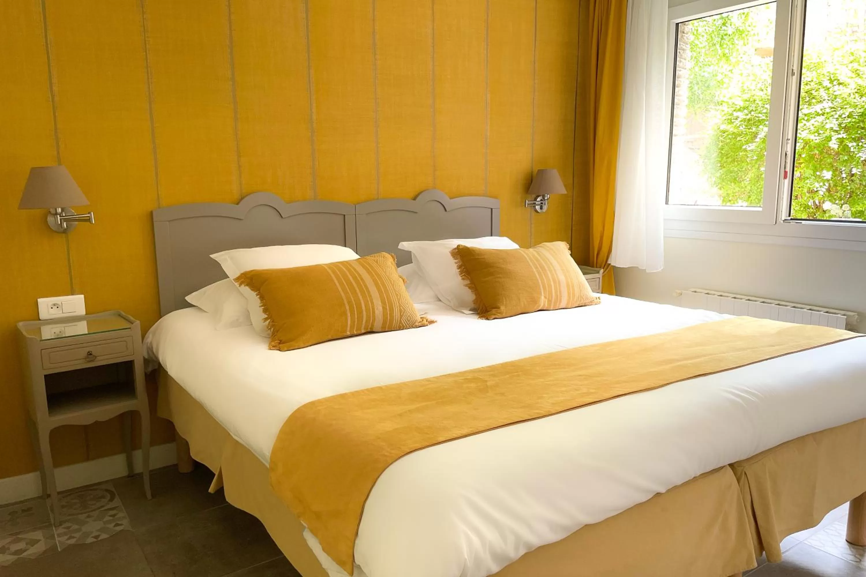 Photo of the whole room, Bed in Hotel Le Magnan