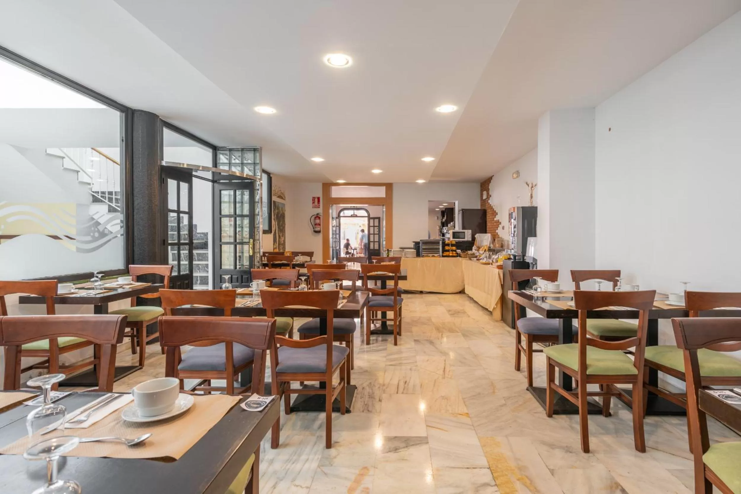 Food and drinks in Apartahotel Playamaro by Dorobe