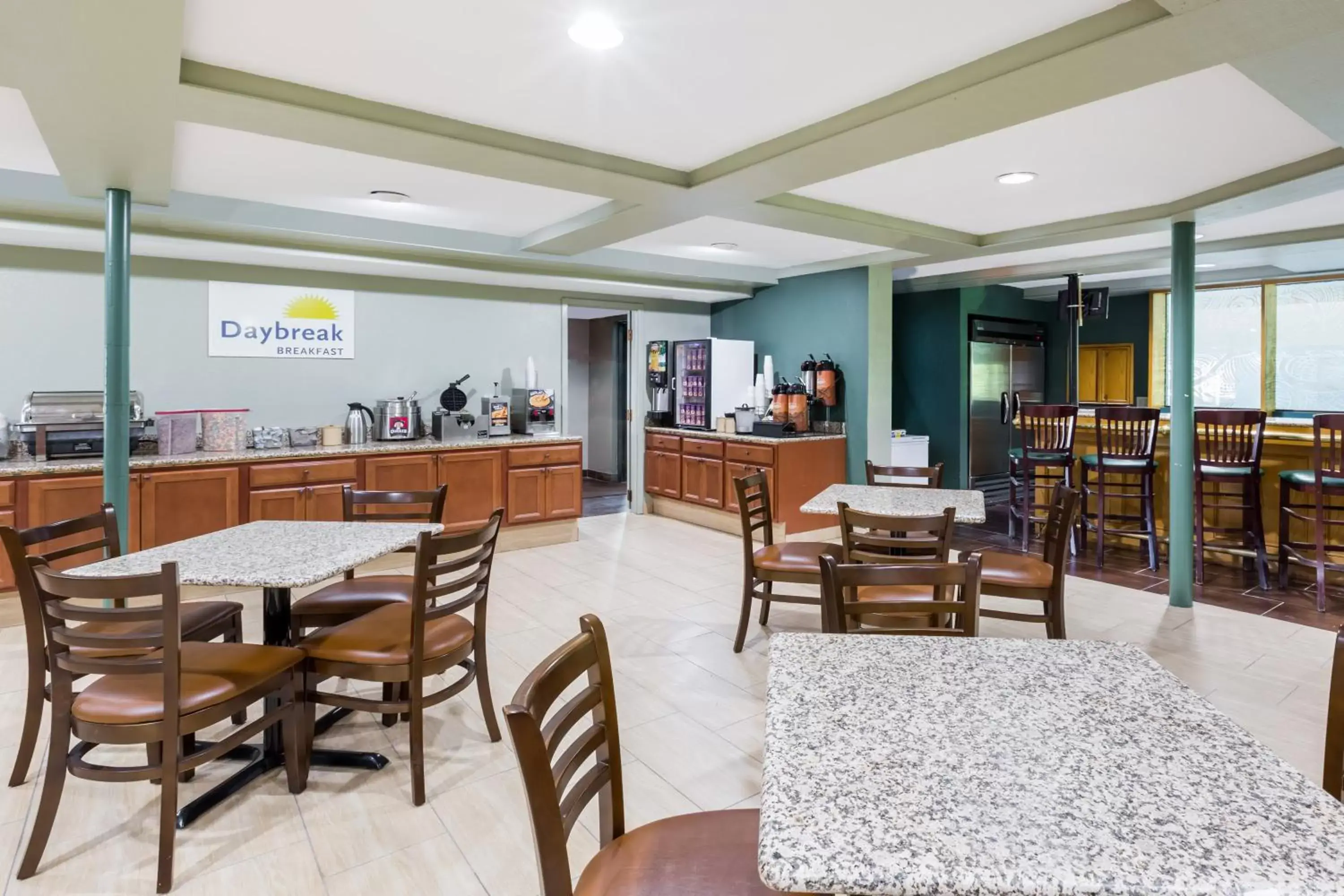 Continental breakfast, Restaurant/Places to Eat in Days Inn by Wyndham West Des Moines