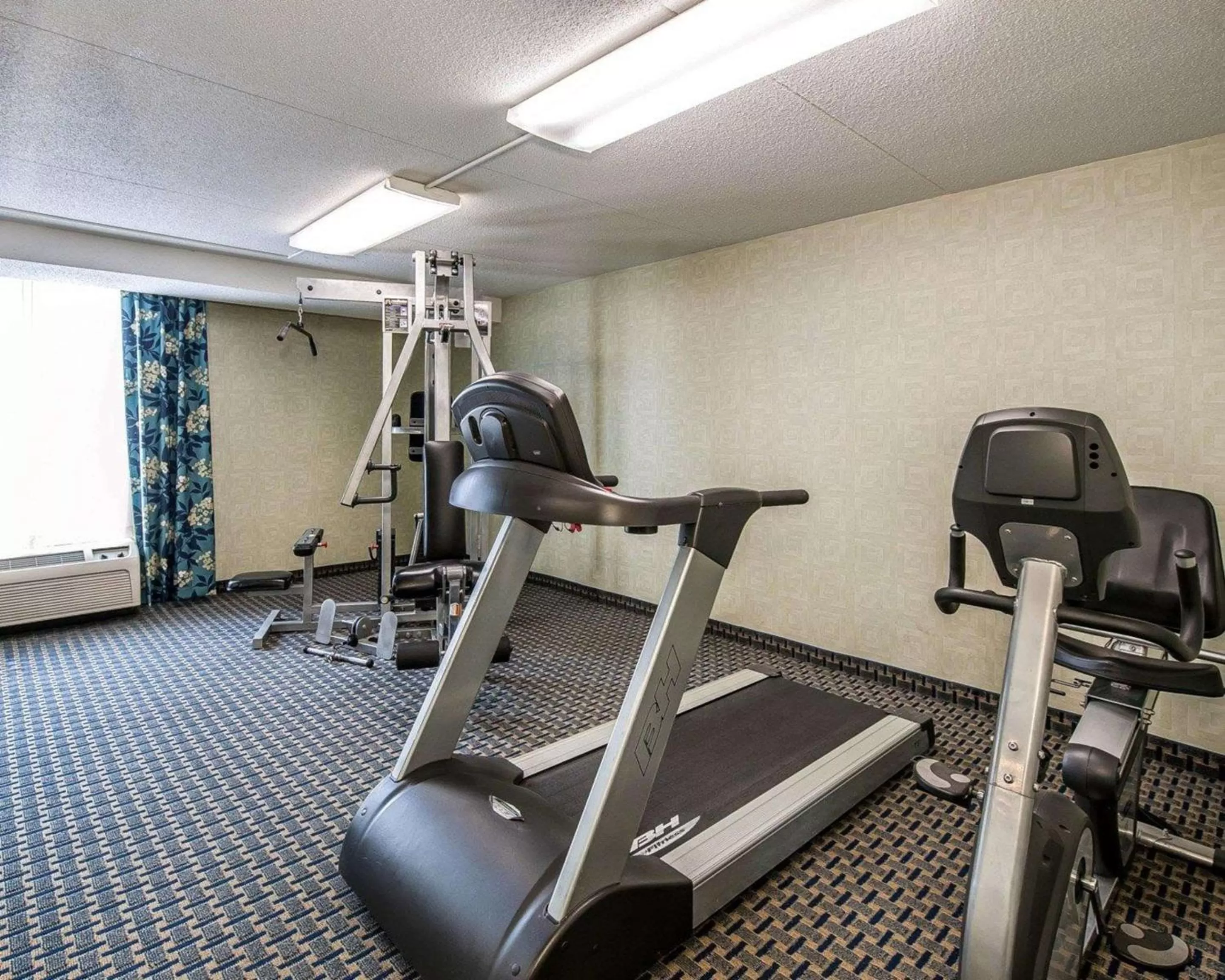 Fitness centre/facilities in Quality Inn Terre Haute University Area