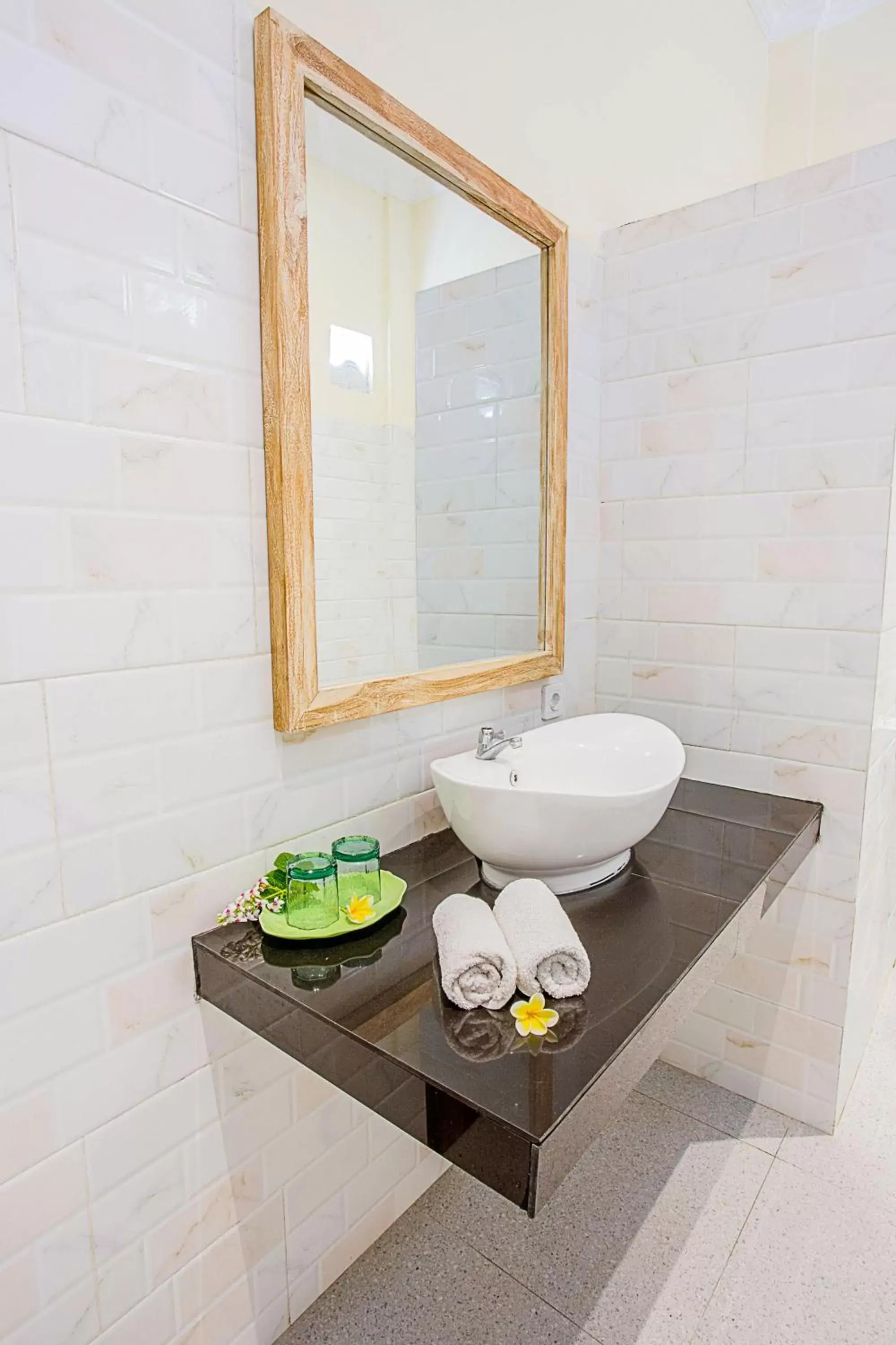 Bathroom in Dinatah Lembongan Villas