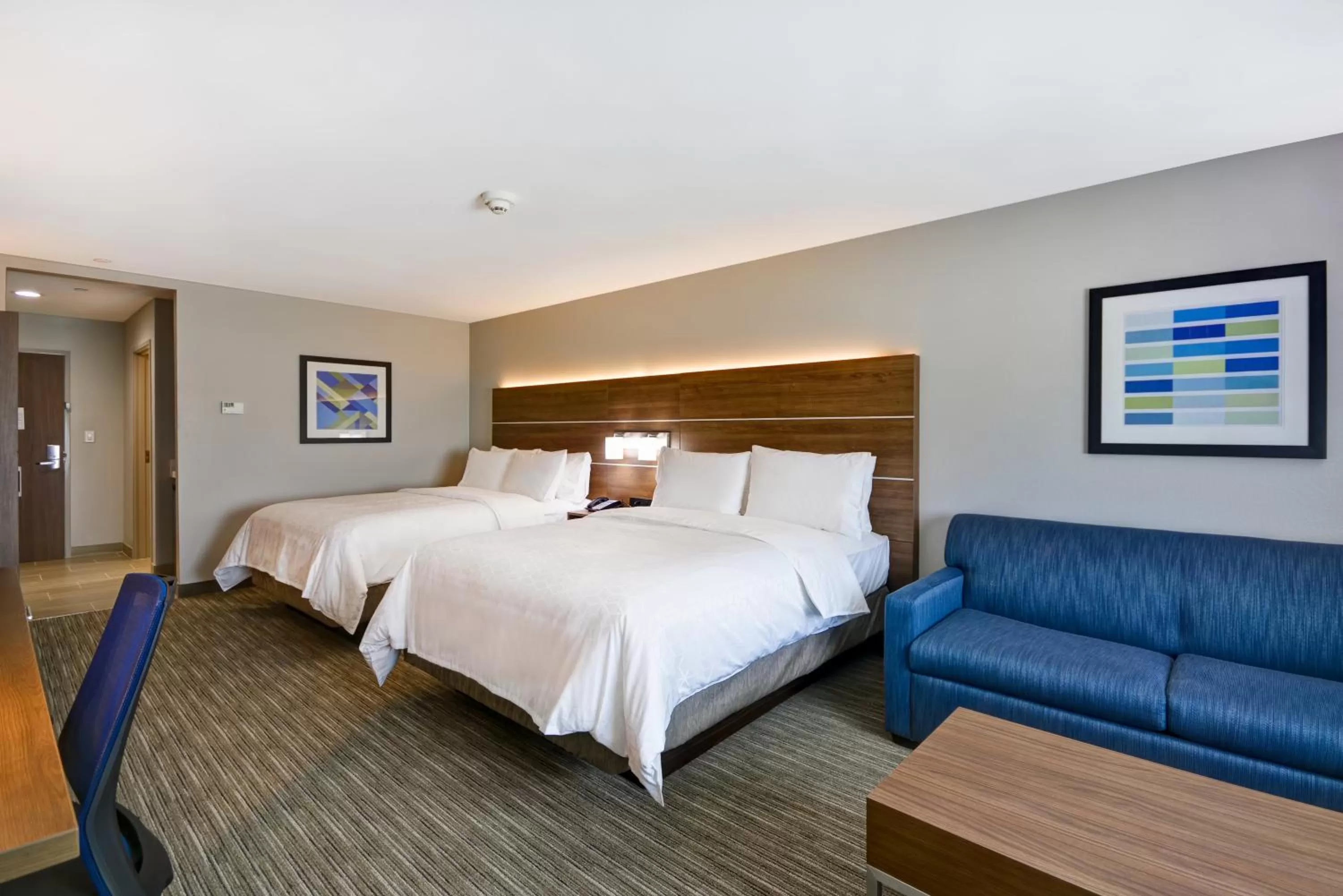 Photo of the whole room, Bed in Holiday Inn Express & Suites - Houston NASA - Boardwalk Area by IHG