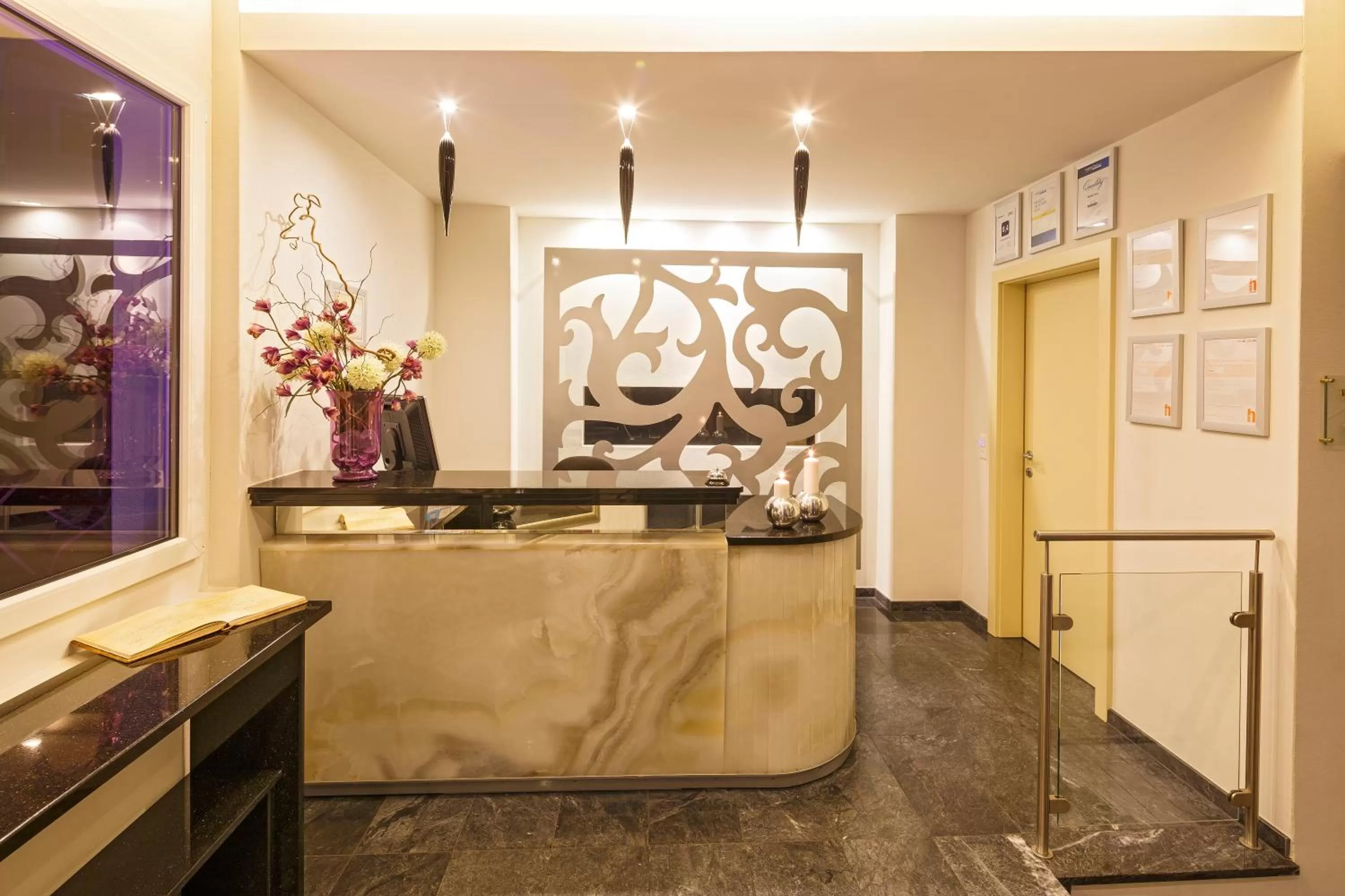 Lobby or reception in Business Hotel First
