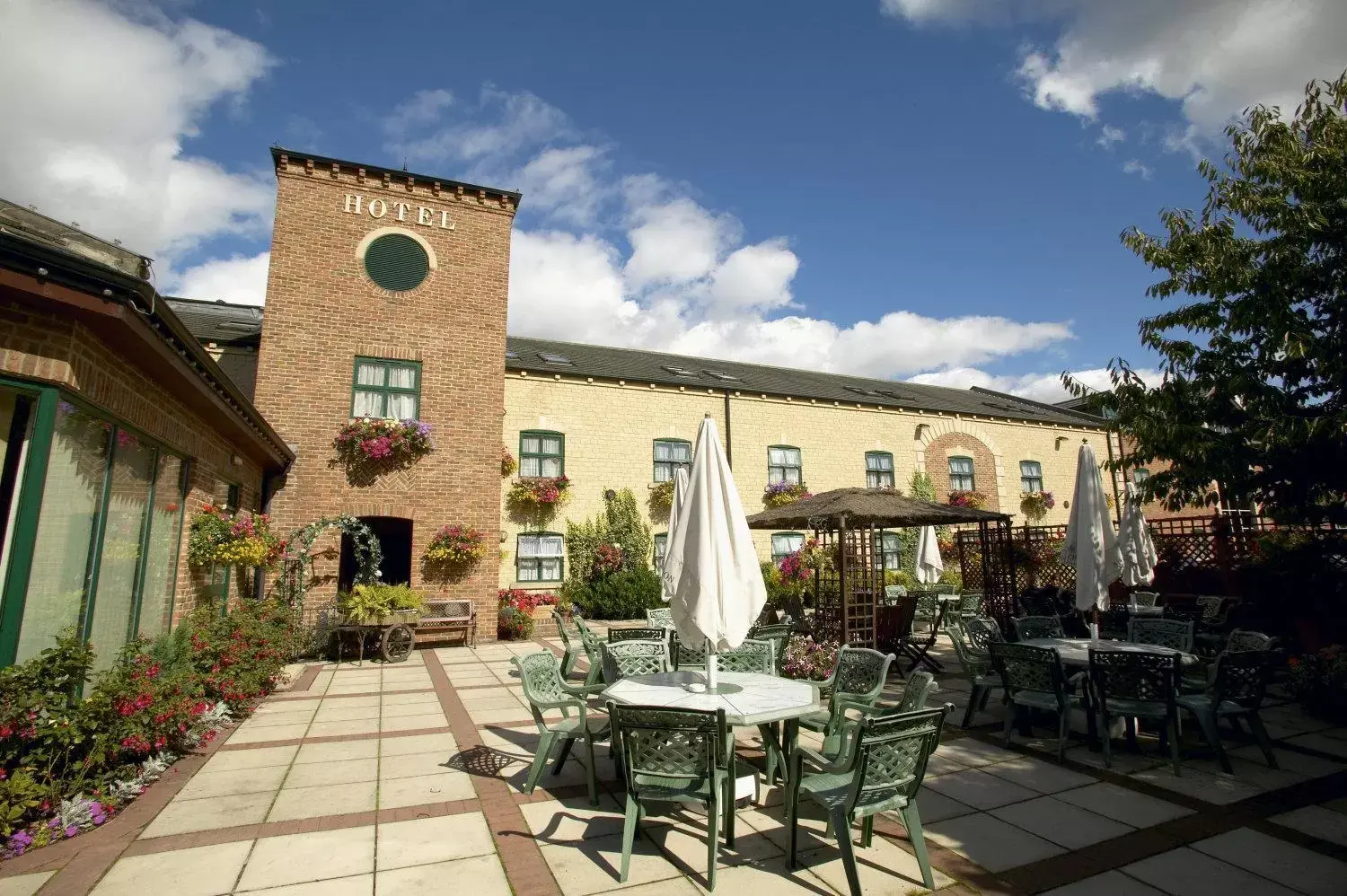 Facade/entrance, Restaurant/Places to Eat in Corn Mill Lodge Hotel
