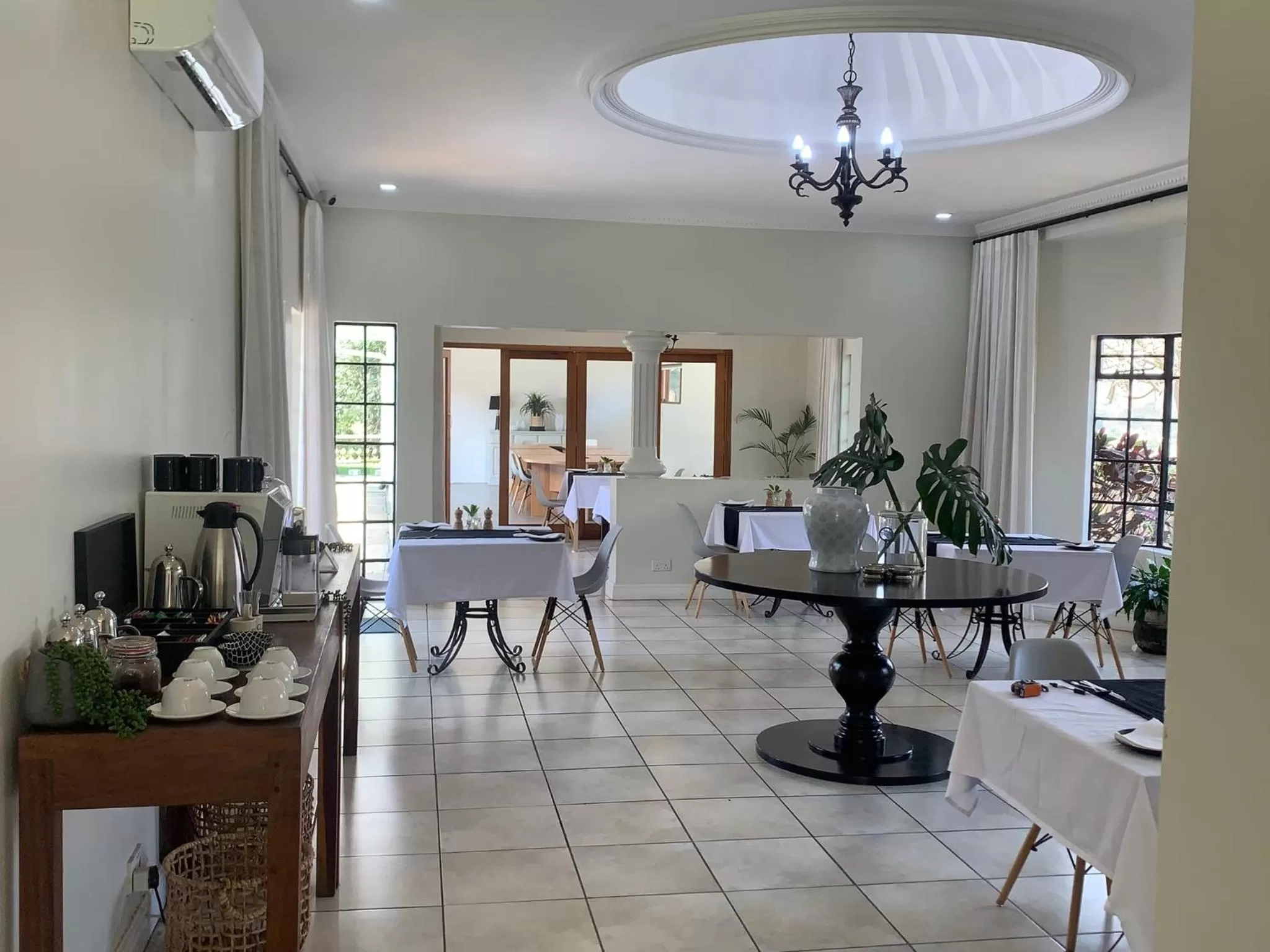 The Leslie - Bed & Breakfast