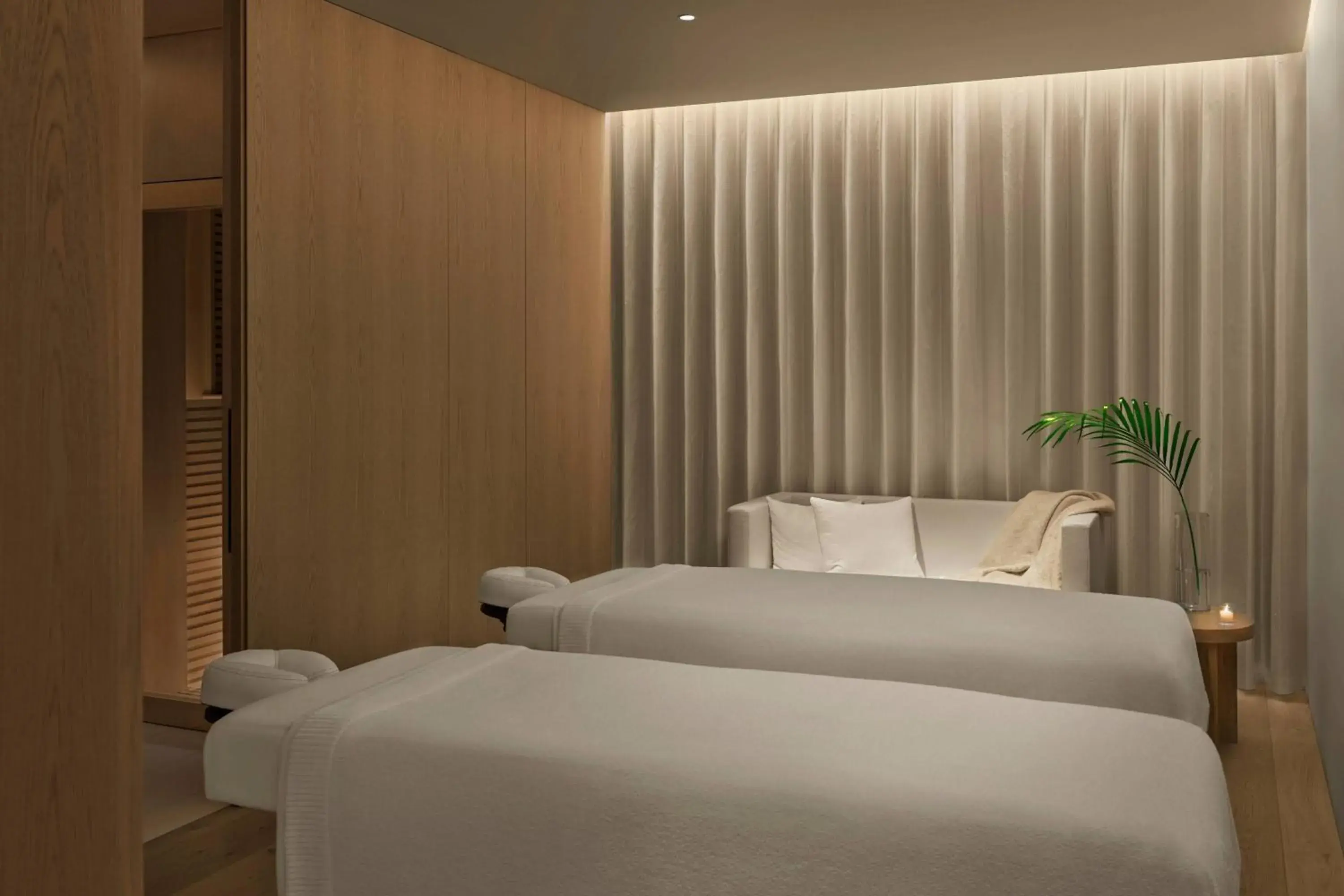Spa and wellness centre/facilities, Bed in The Tokyo EDITION, Toranomon
