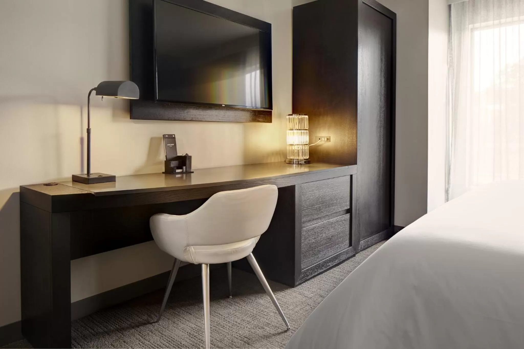 Photo of the whole room, Bed in Archer Hotel Florham Park