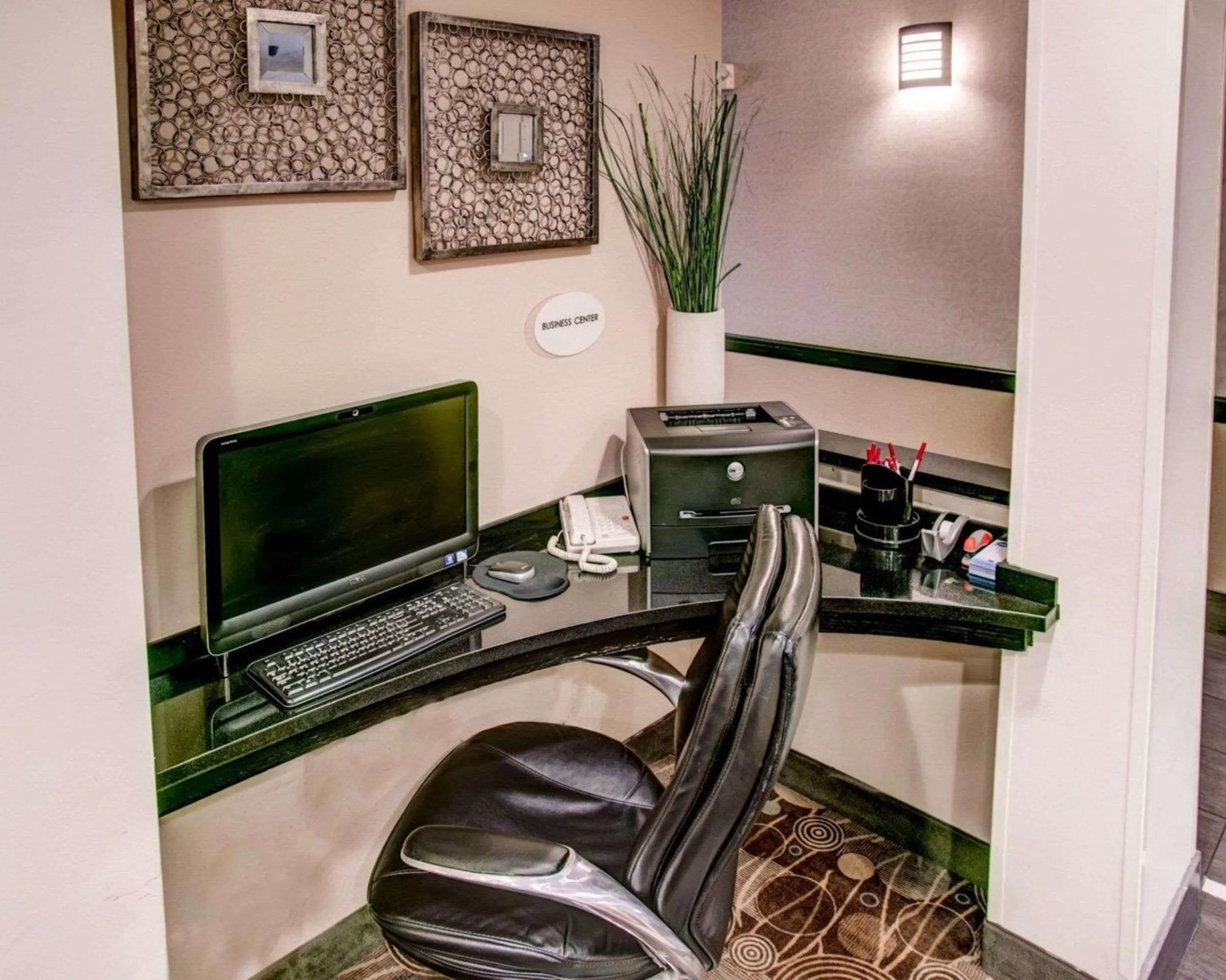 On site in Comfort Suites Pittsburgh Airport