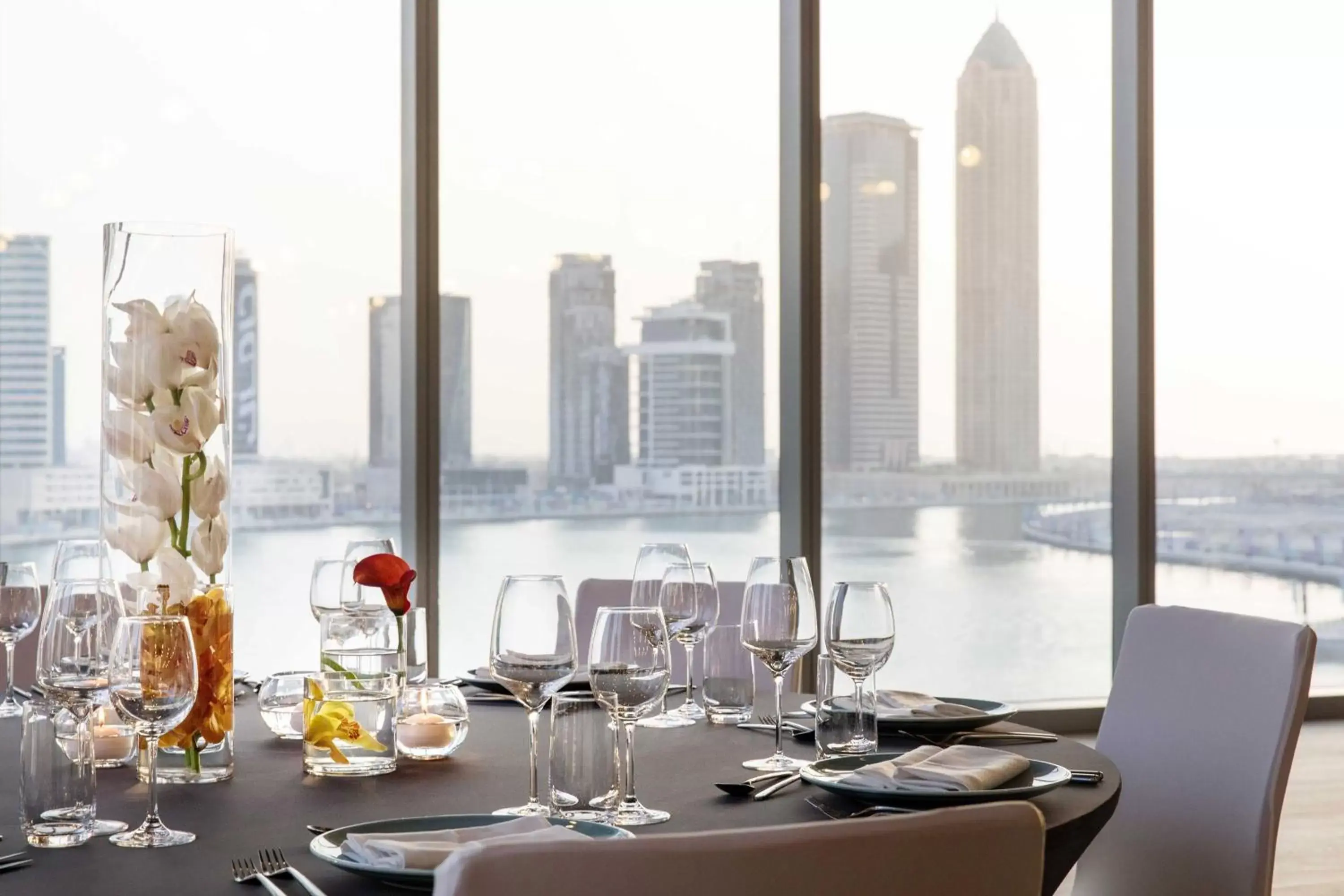 Meeting/conference room, Restaurant/Places to Eat in The St Regis Downtown Dubai